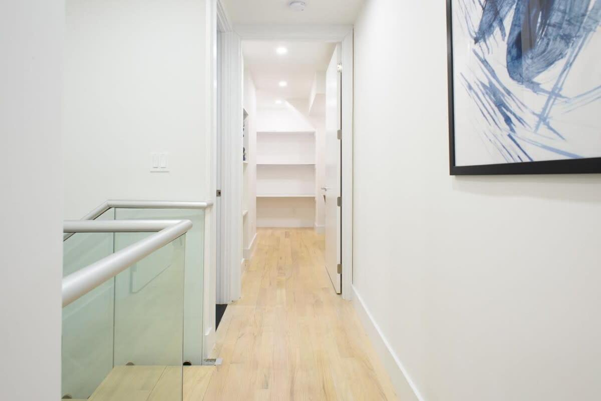 75-5D NEW Quality 3BR Duplex W&D Elevator
