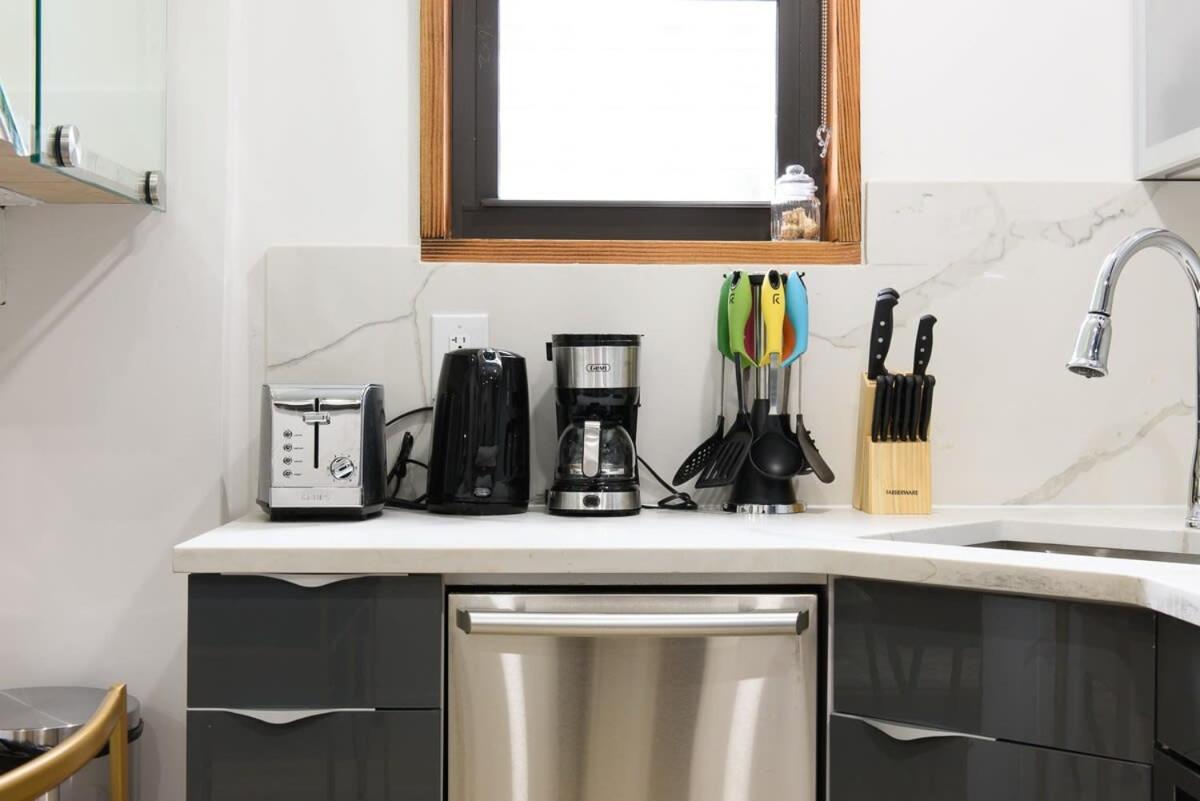 75-5D NEW Quality 3BR Duplex W&D Elevator