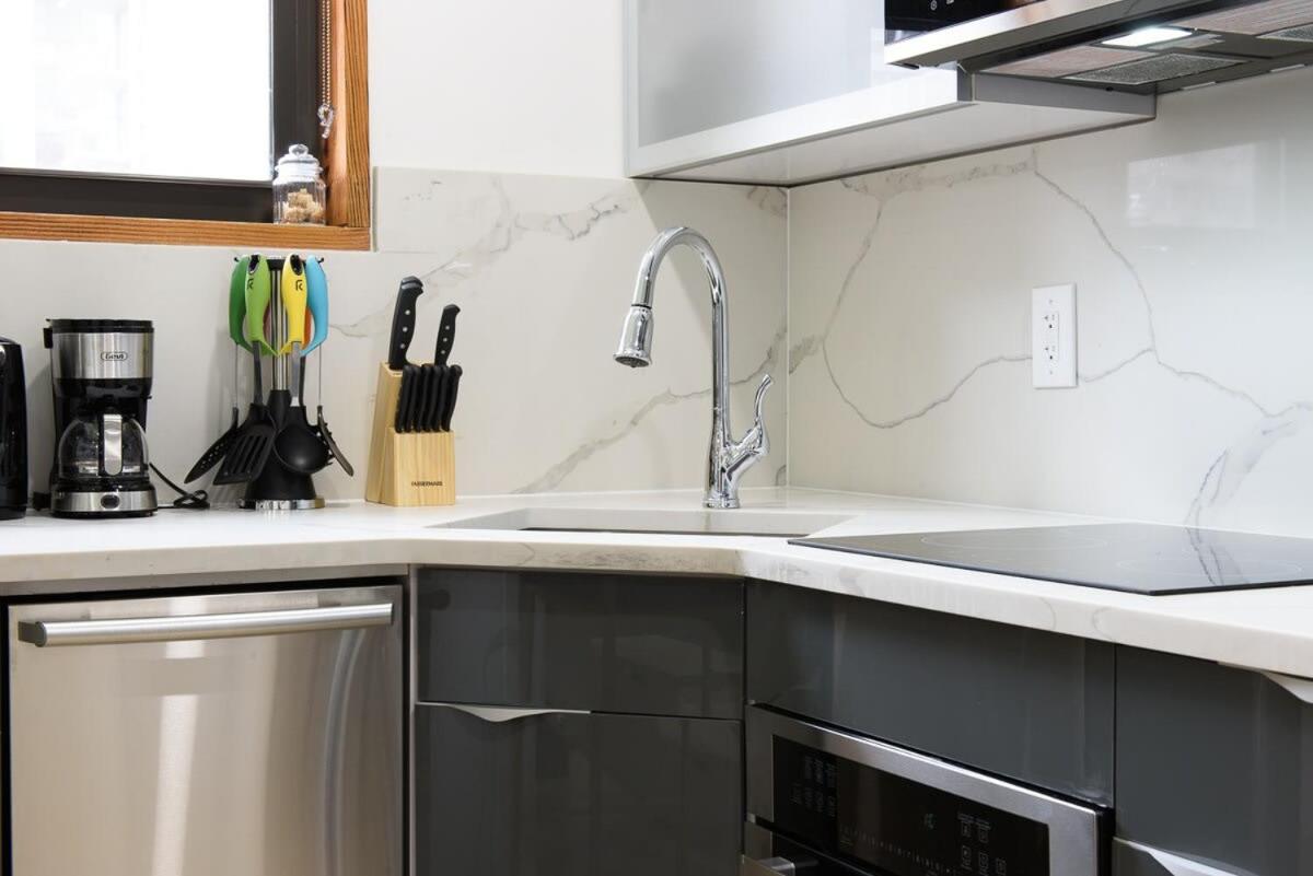 75-5D NEW Quality 3BR Duplex W&D Elevator