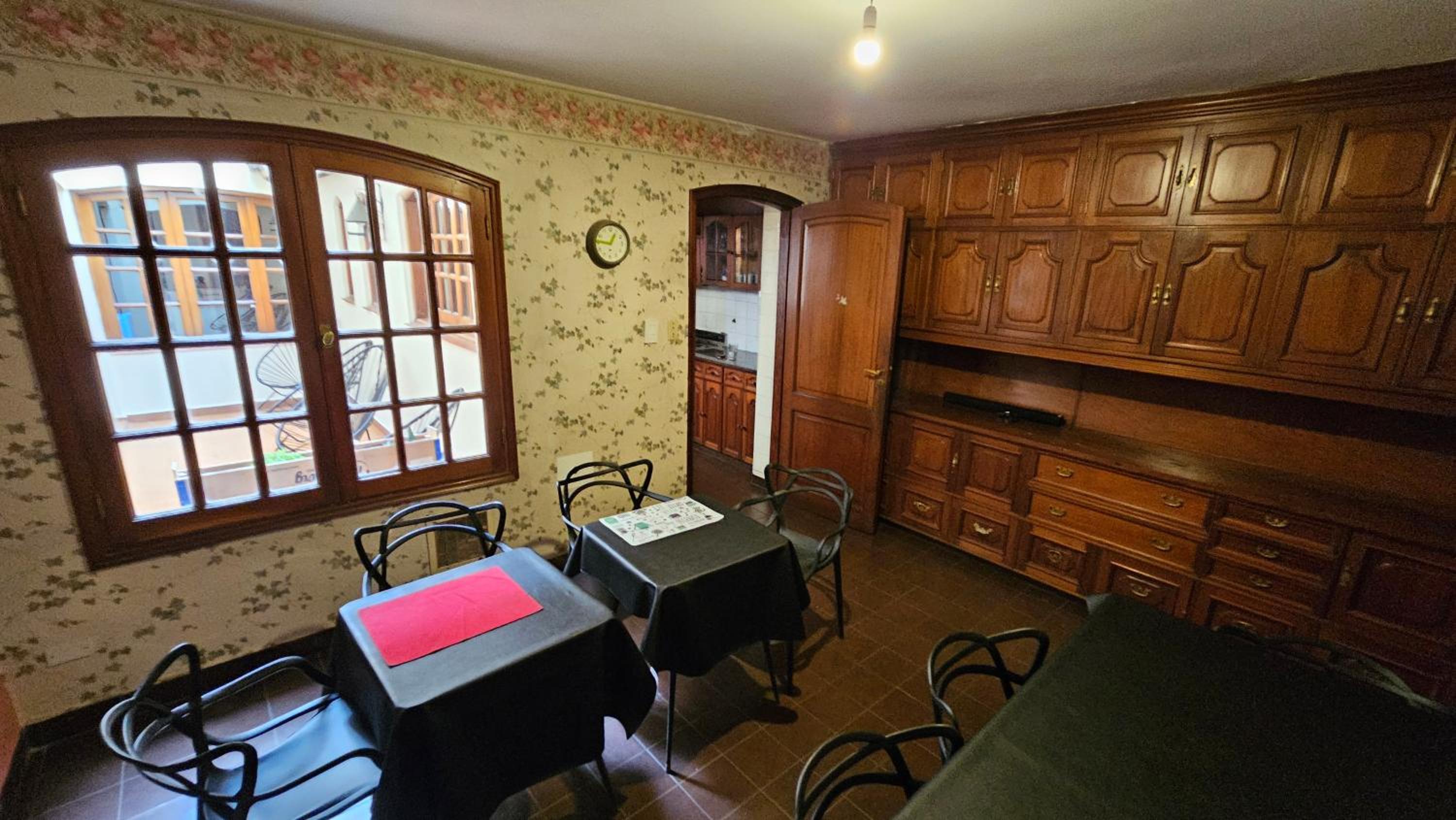 Valhalla Hostel & Suites
