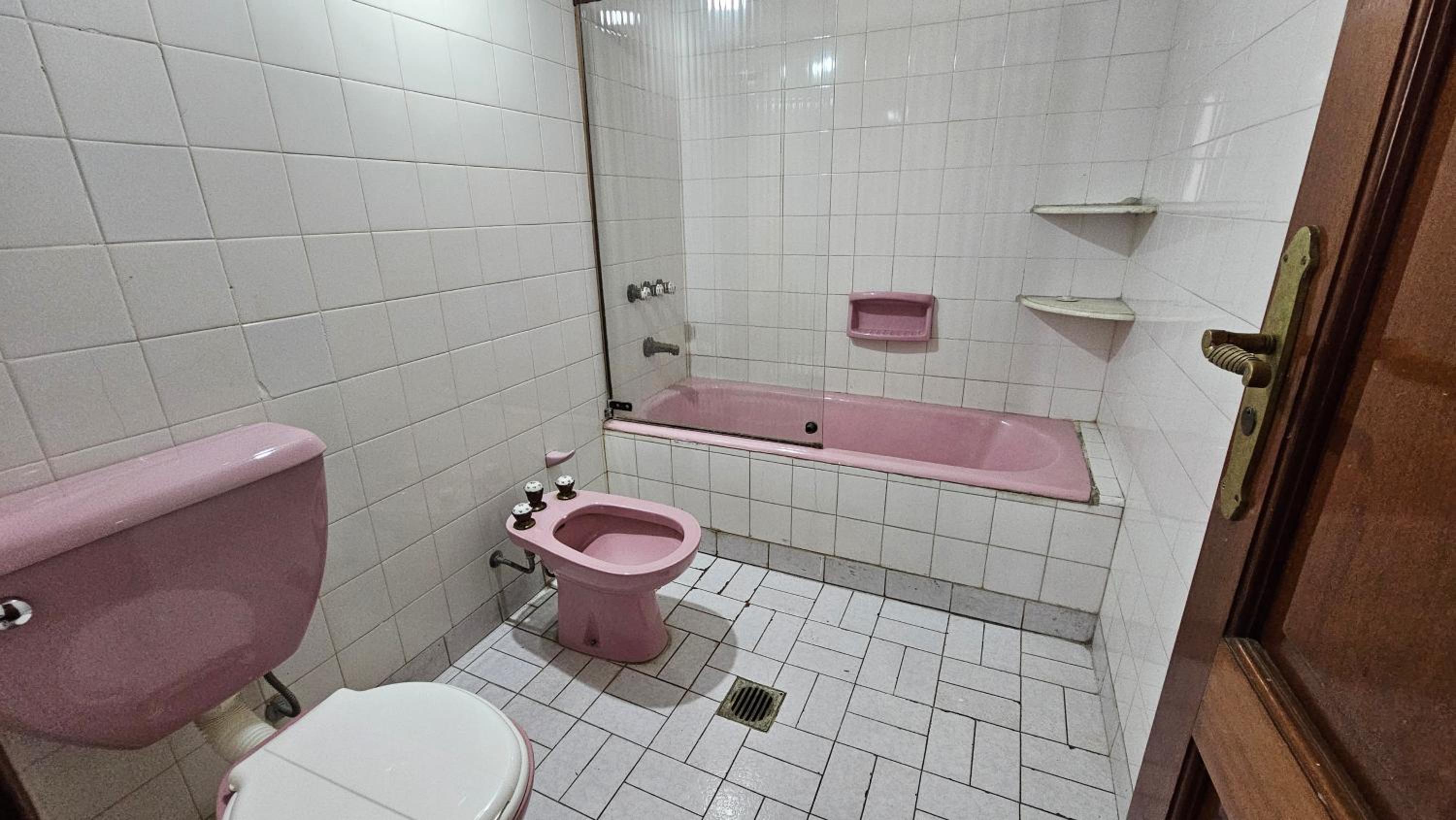 Valhalla Hostel & Suites