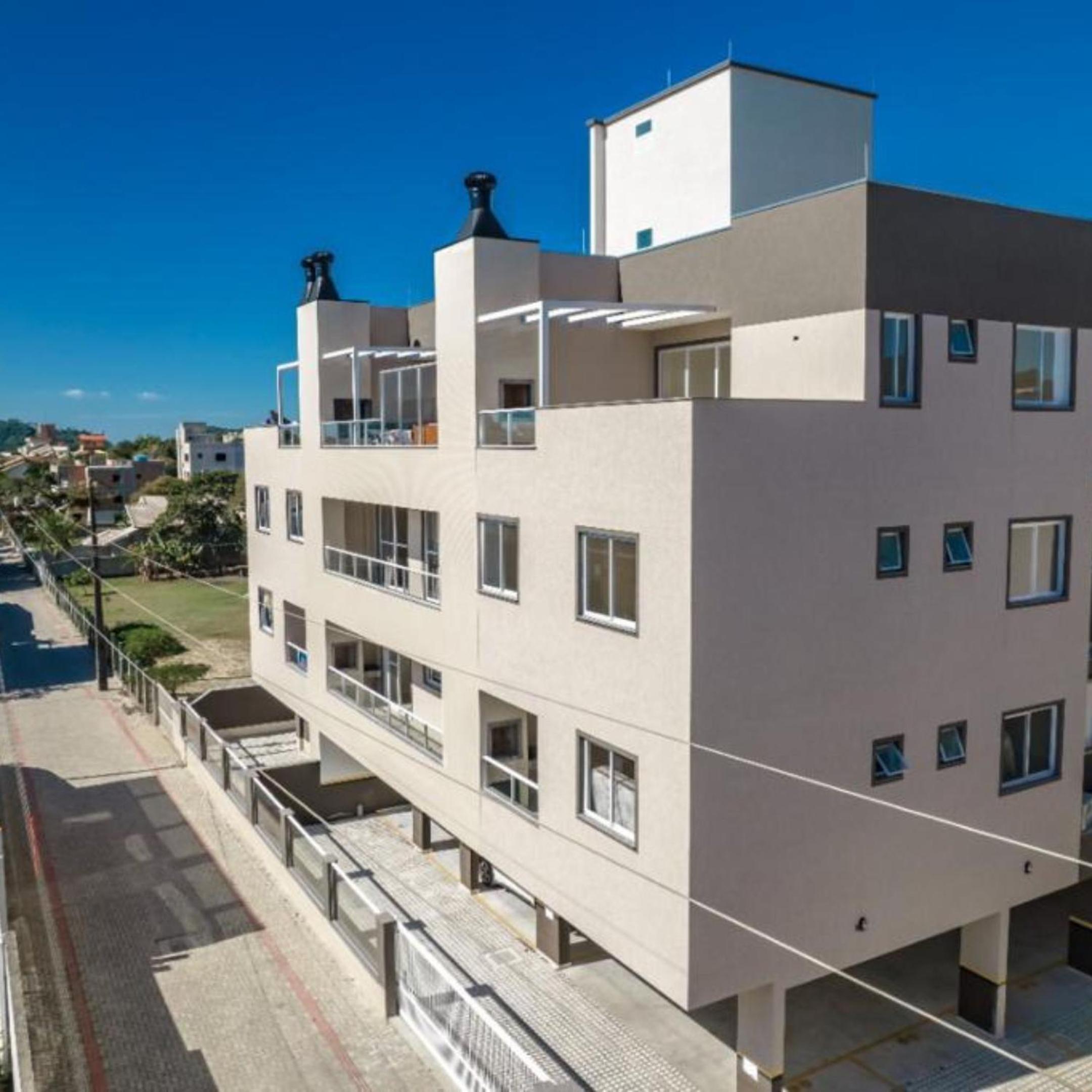 Apartamento de Luxo com Piscina em Bombinhas