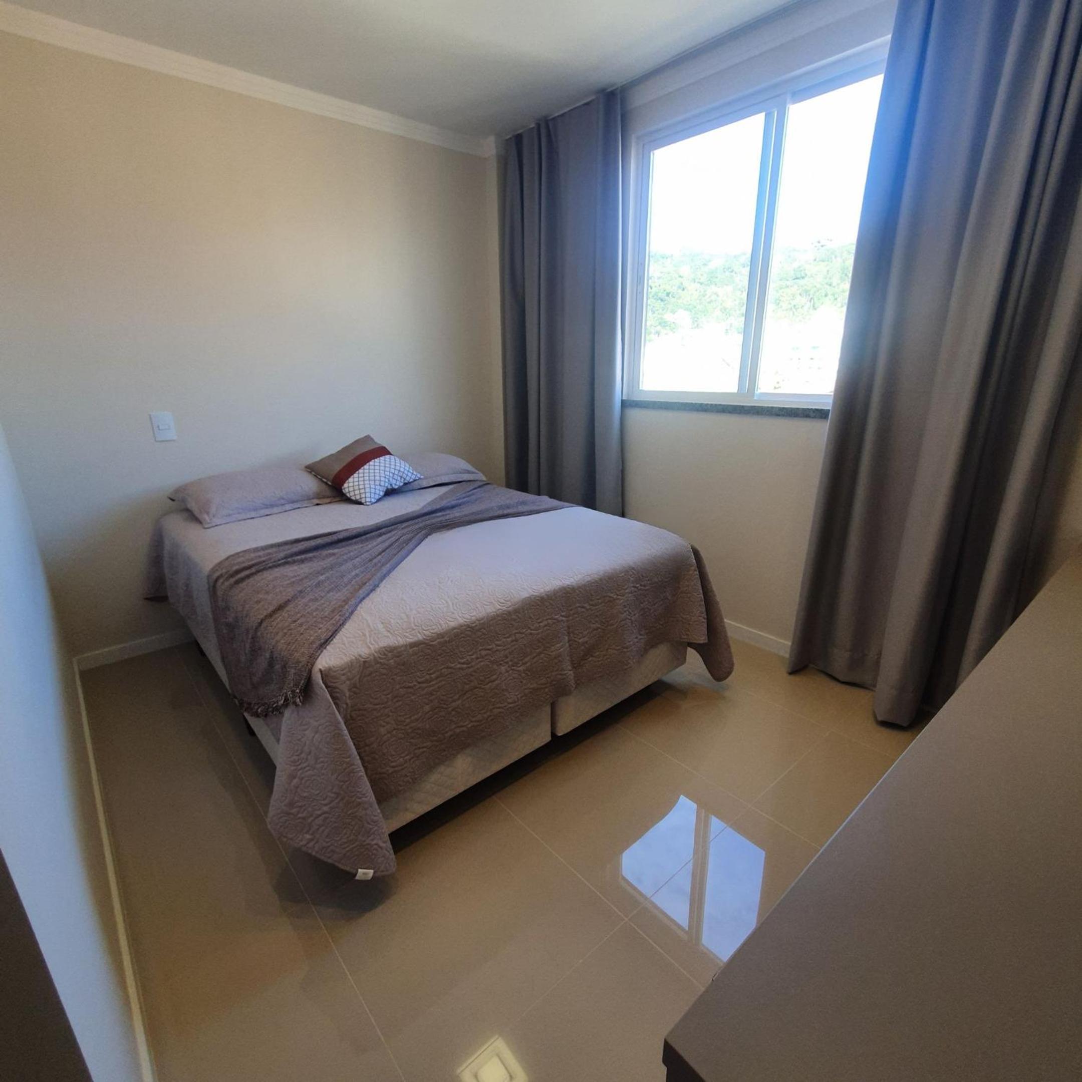 Apartamento de Luxo com Piscina em Bombinhas