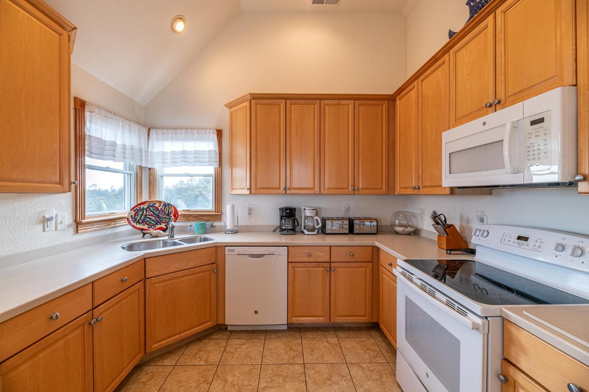 Puppy Love - Corolla, Villages at Ocean Hill, Pool, Hot Tub, Nearby Amenities, Lighthouse, Pets OK