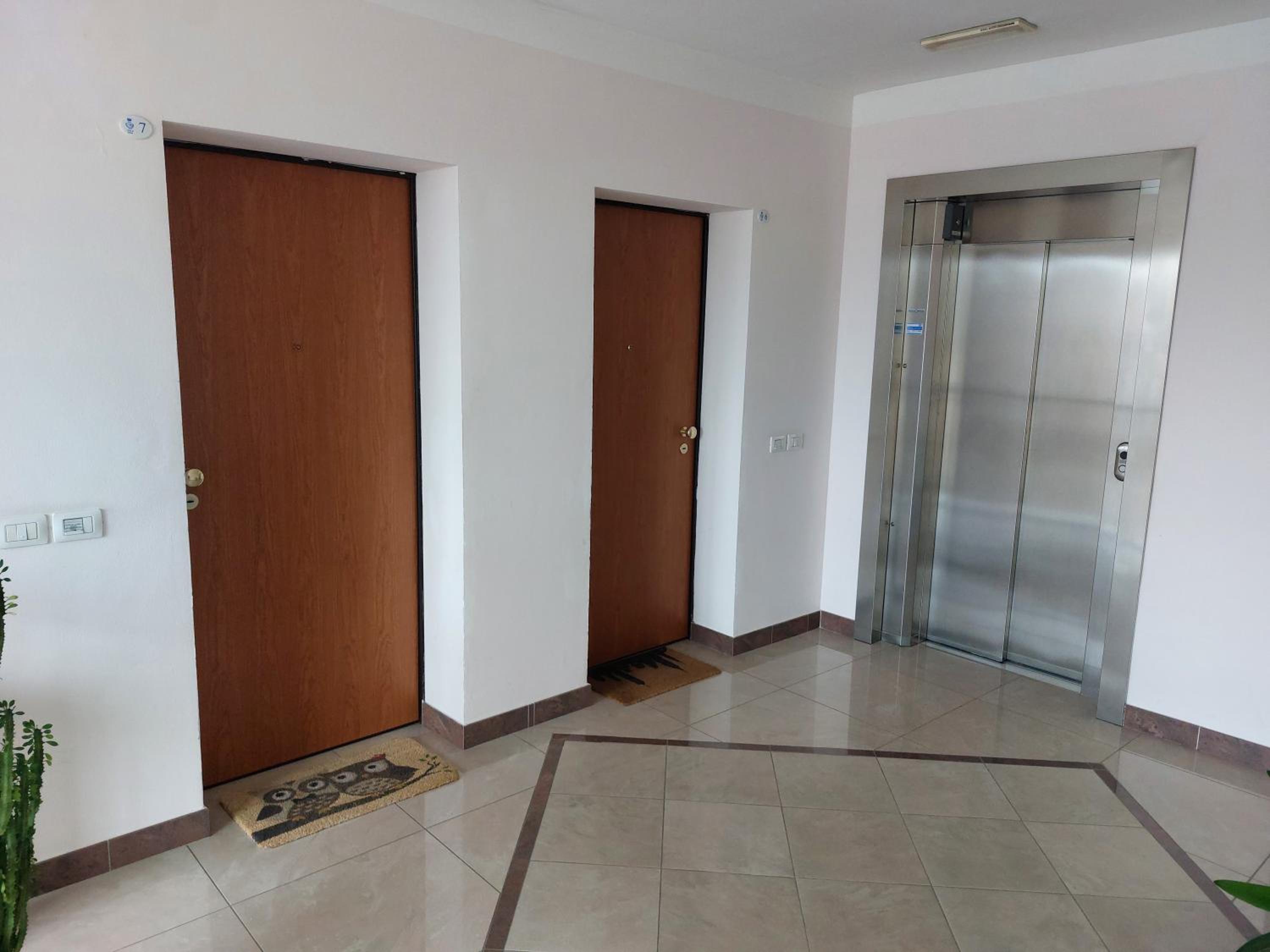 Deluxe Appartament 100 m² for 4 people Near racetrack view 3