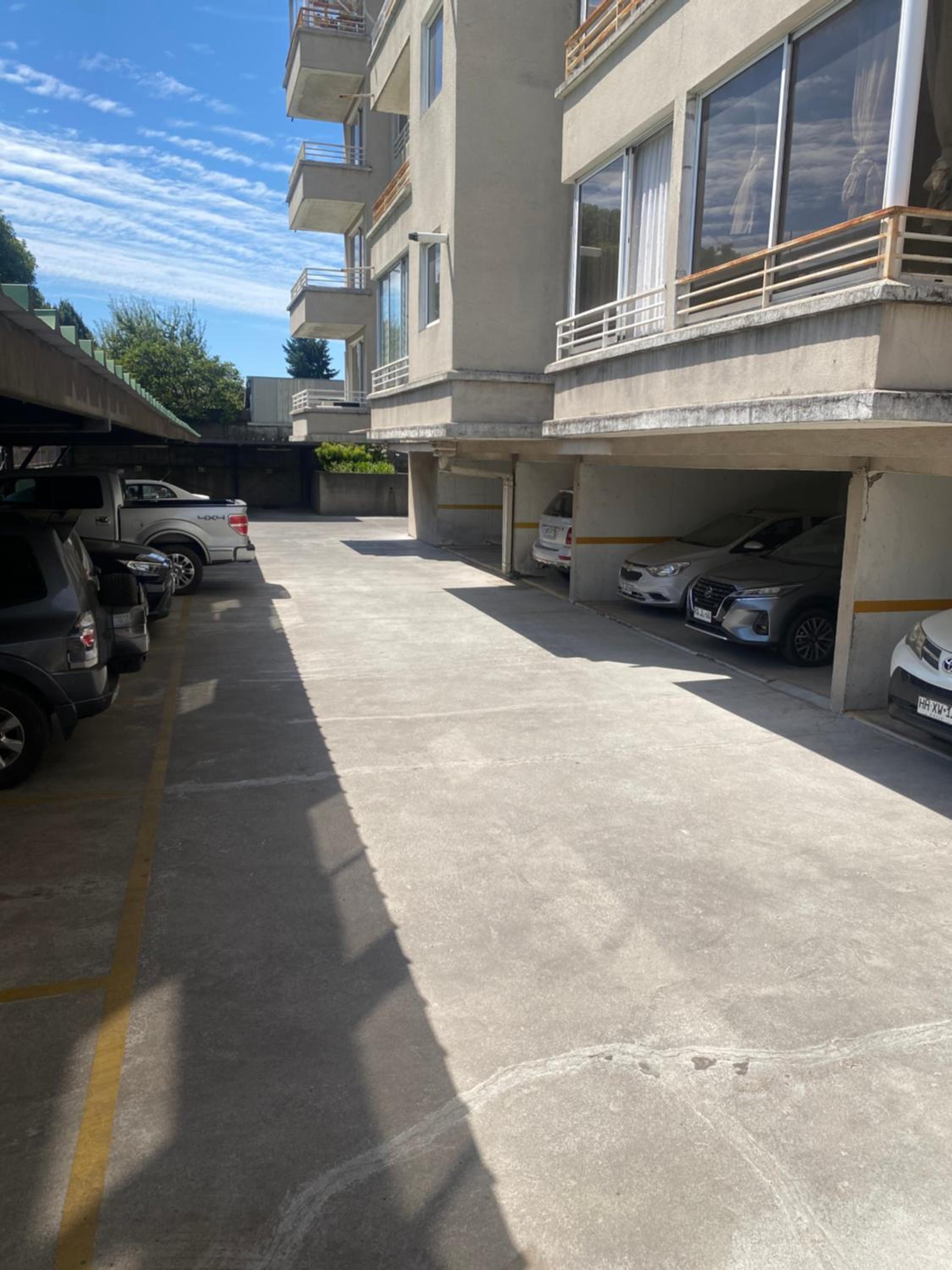 Departamento central,1D1B, estacionamiento, aire acondicionado