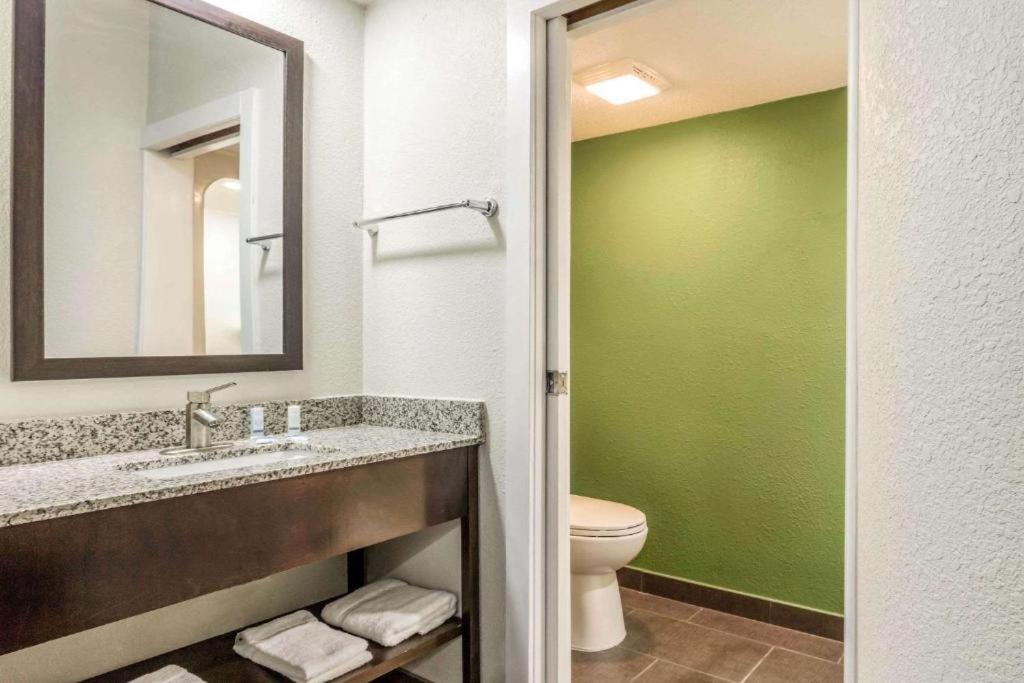 Travelodge by Wyndham Flowood Jackson Airport North