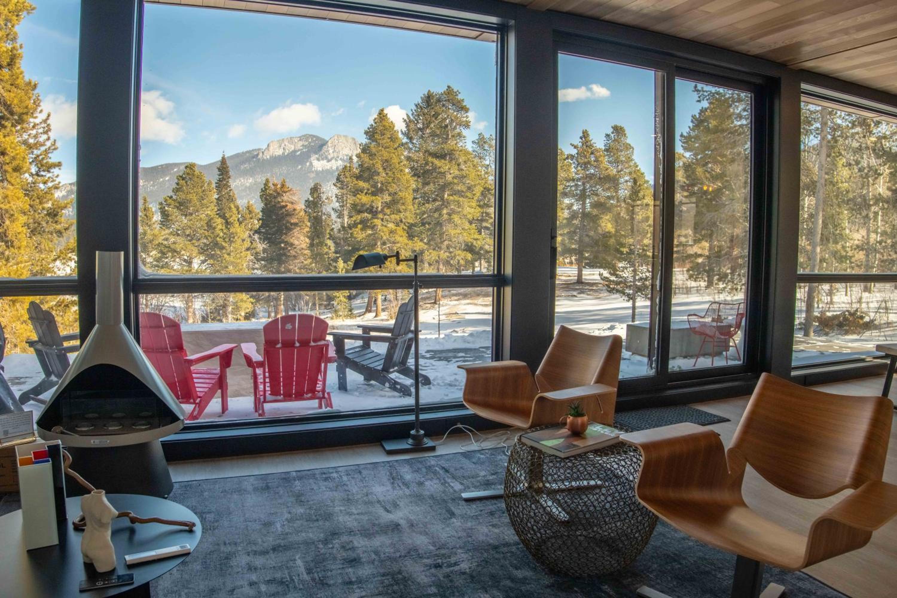Lakeside Container Home /Ski/Sauna/Games/Fishing view 3