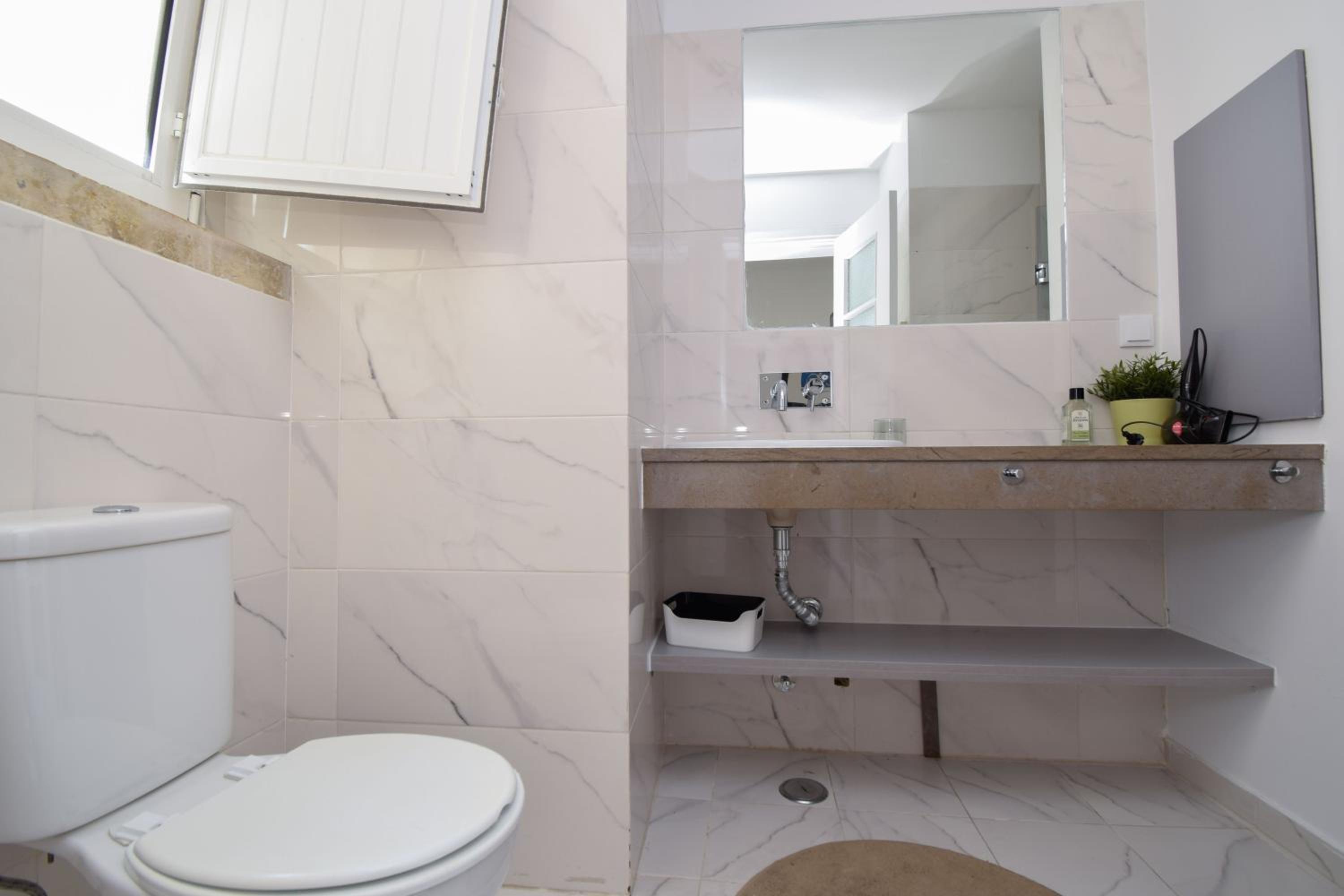 Charming Apartment near Metro