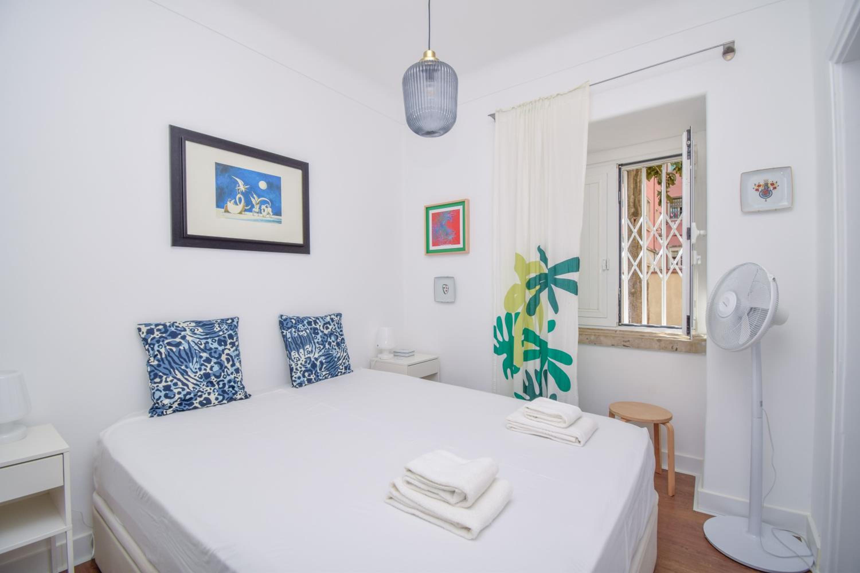 Charming Apartment near Metro
