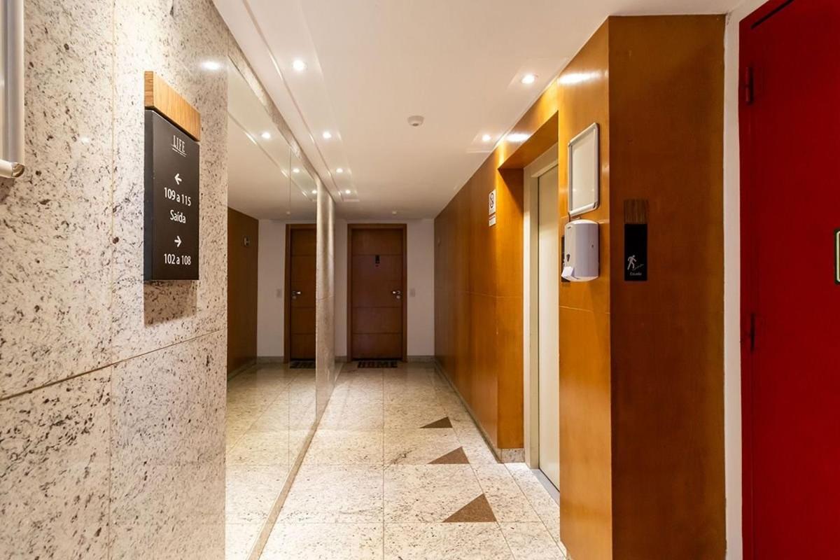 Apt facing Lake Paranoá - CLR314