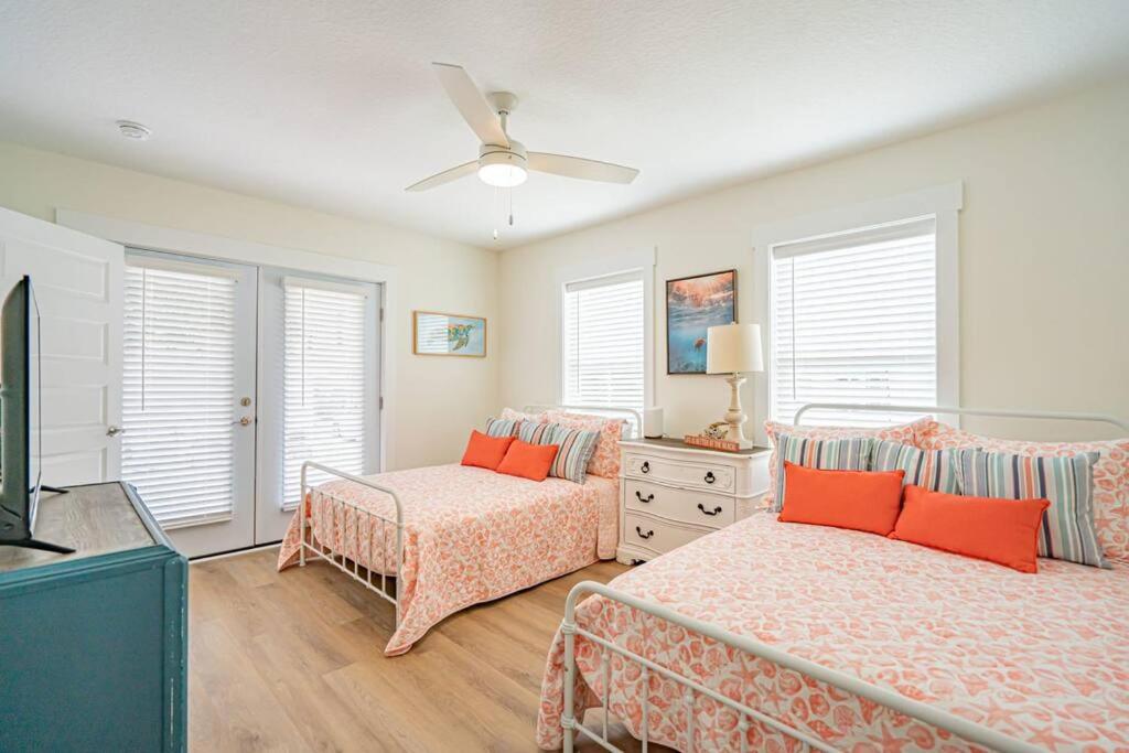 Brand New Tybee Beach Home Walk to Beach Unit A view 4