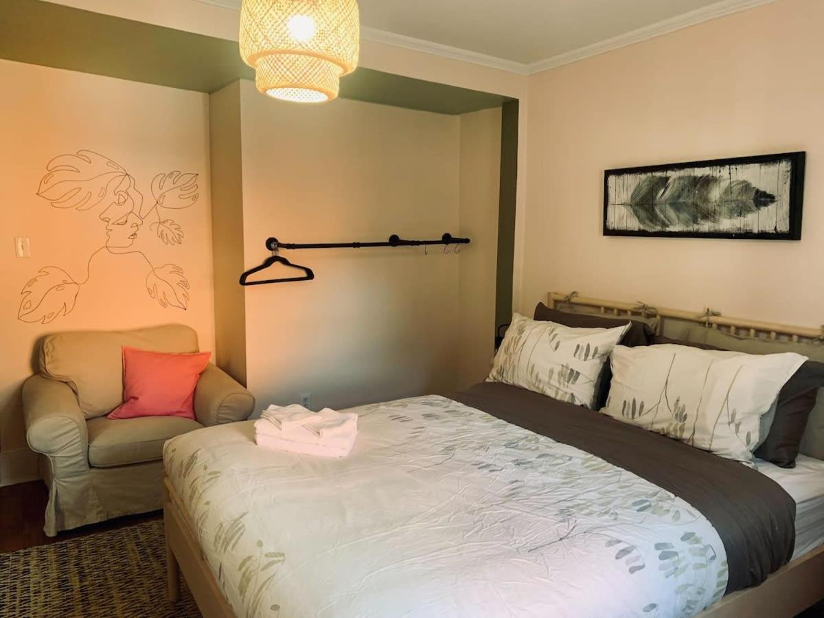 Comfortable Apt #4 with Office Space