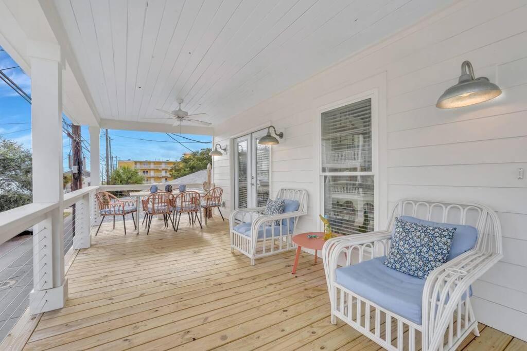Freshly Renovated Tybee Beach Home:Short Walk to B view 3