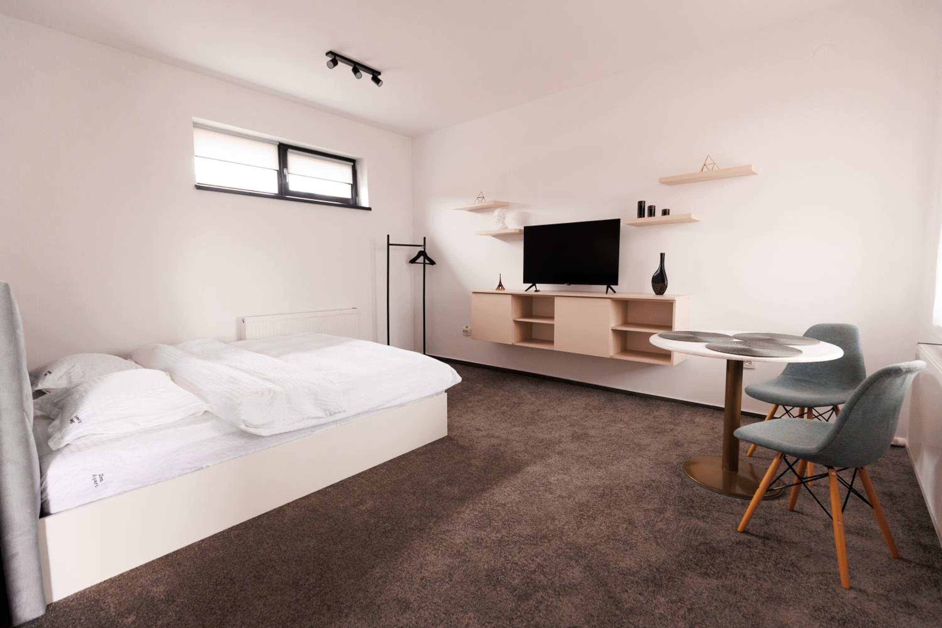 Zenstay ApartHotel view 4