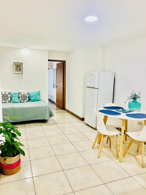 Mendoza Suites 10 Queen room -Parking disponible a pedido-