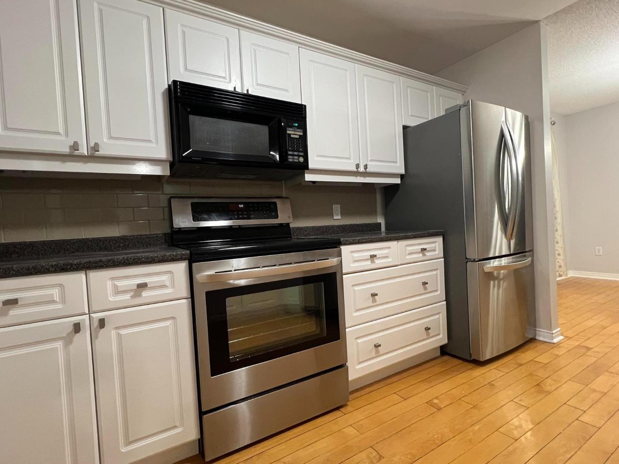 Arbour Ridge Vacation Home - Trail View! 5 bedrooms, 8 beds