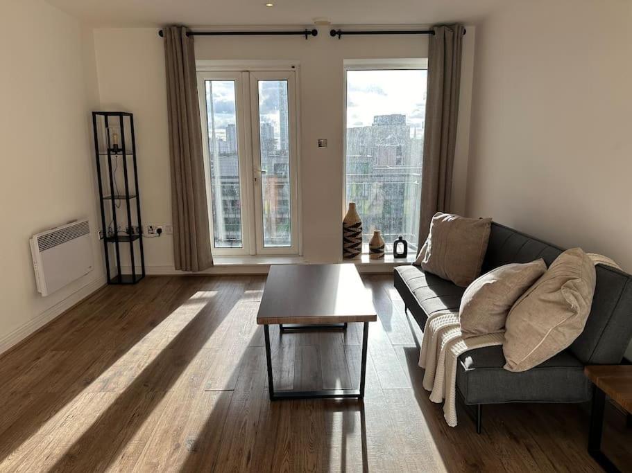 Stratford Apartment - walk to ABBA Voyage