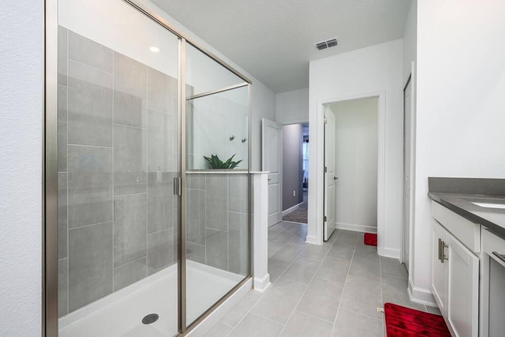Close to Disney & Other Theme Parks,Private Heated PoolSpa, BBQ & Game Rm view 4