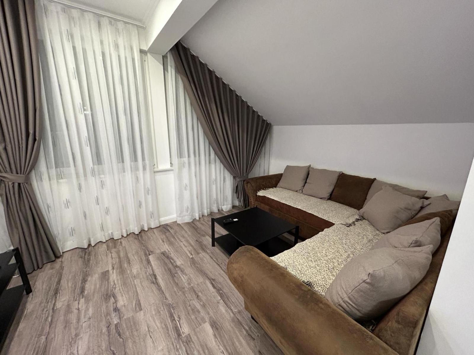 Apartment A&A