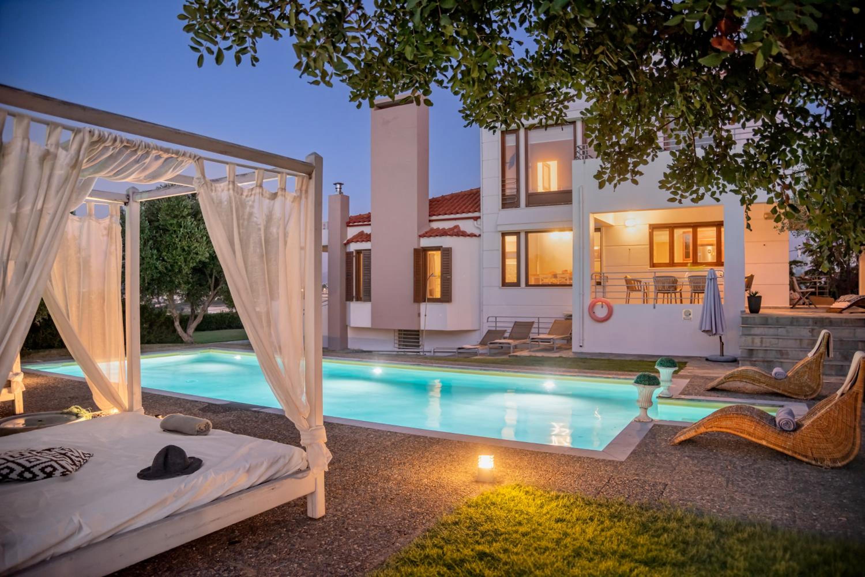 Villa Sobre - Spacious And Comfortable view 2