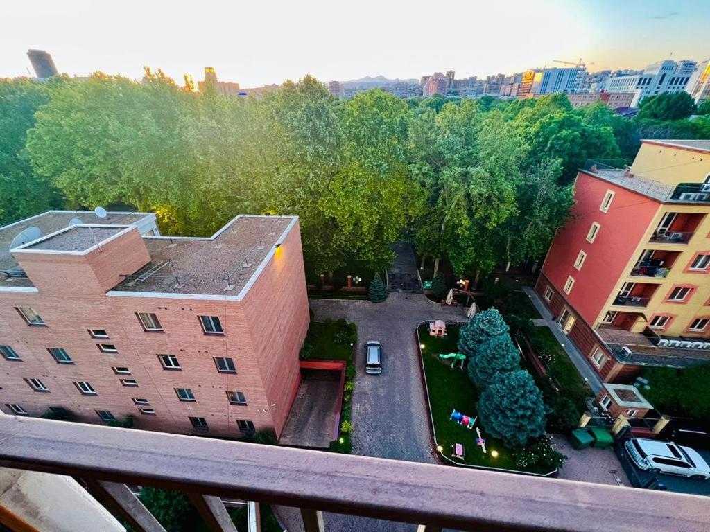 City Center, Deluxe 1Bedroom Apartment by Republic Square New Building