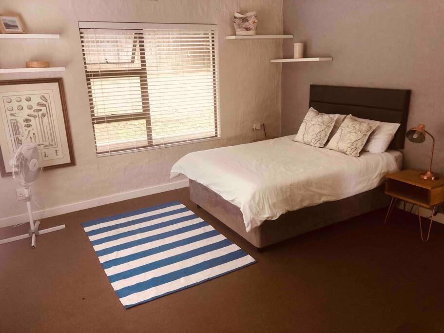 The Urban Farmhouse: Find Peace&Rest@the Farmhouse view 4