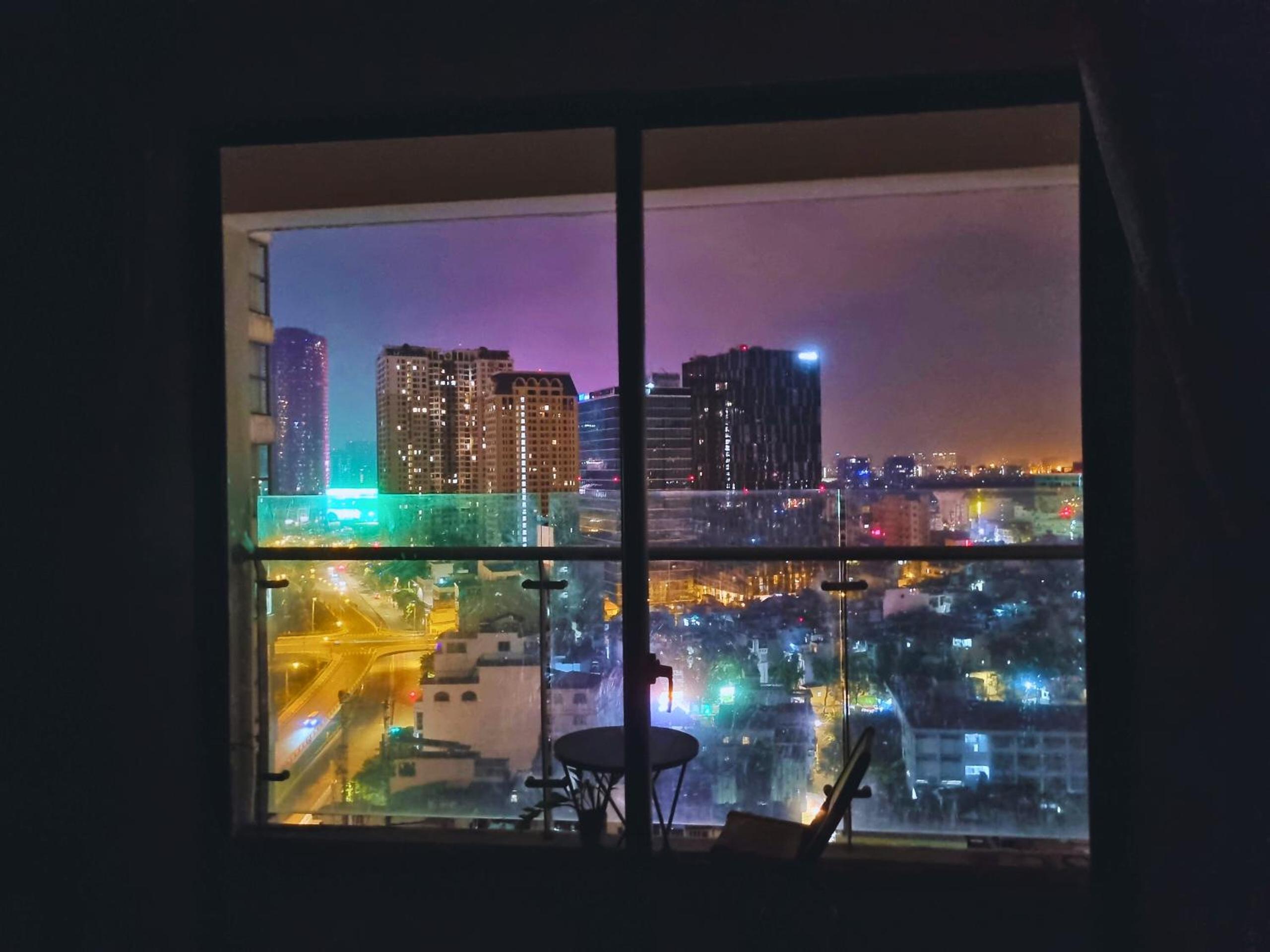 Pool View Central Midtown District 4 Millennium Apartment SaiGon Riverside