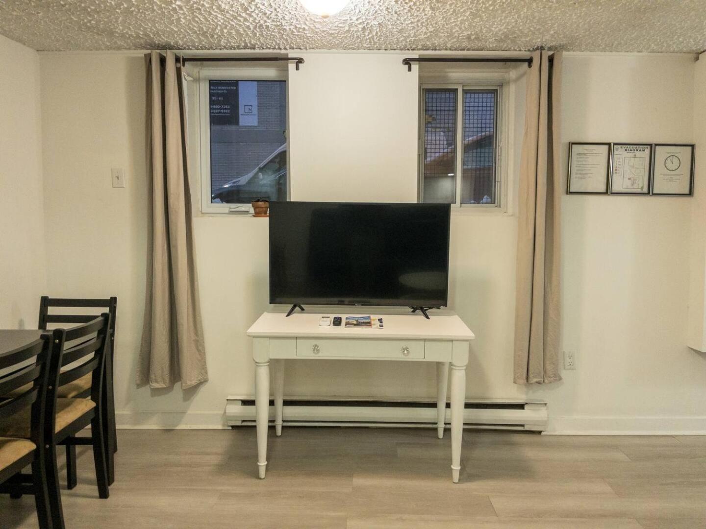 Heart of MTR for Memerable Experiance 2 backyard 7minMetro Fully Renovated & Equipped view 5