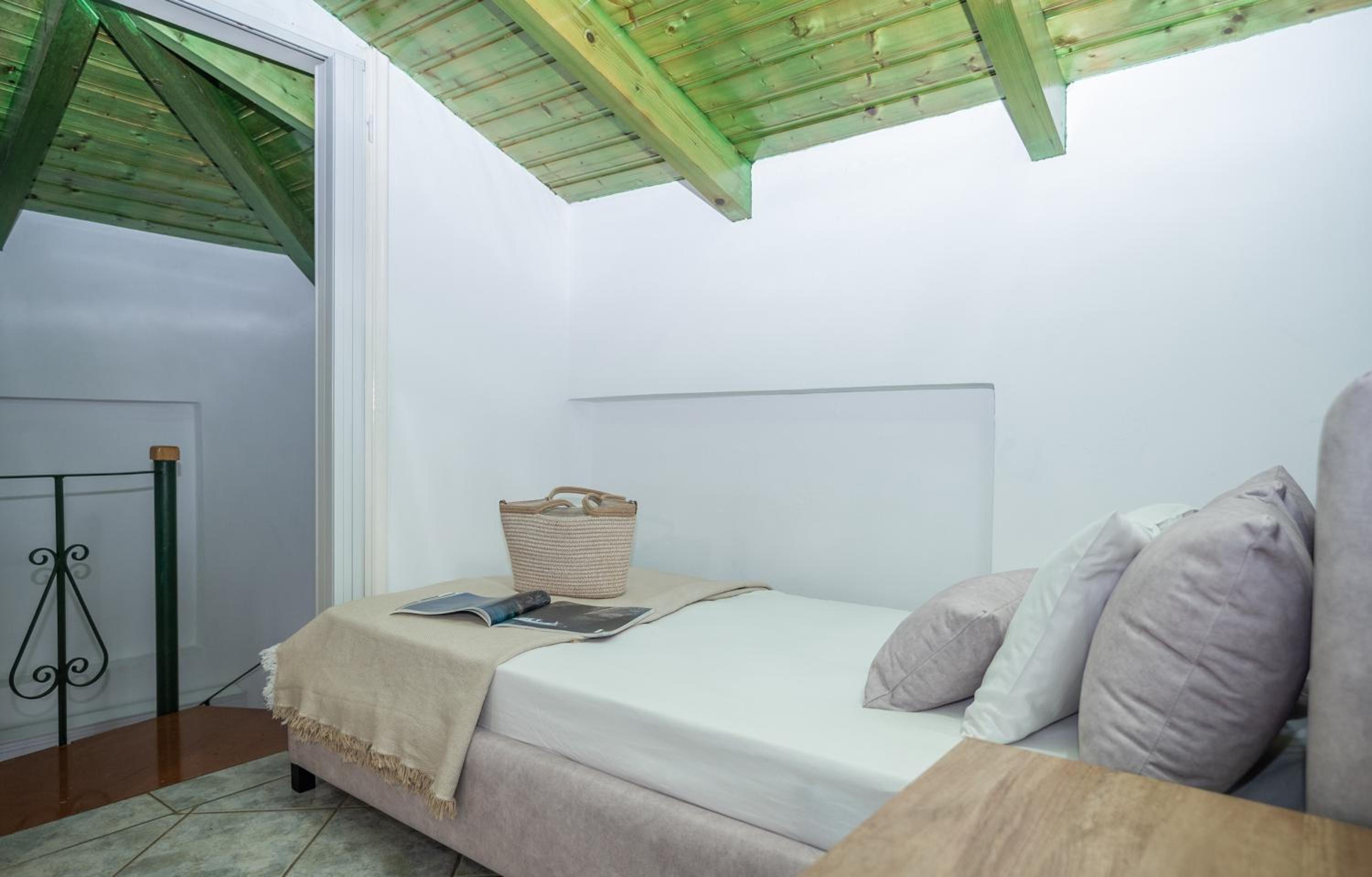 Laganas Vacations - Villa Spiros II Apartments  Studios - Property Image 2