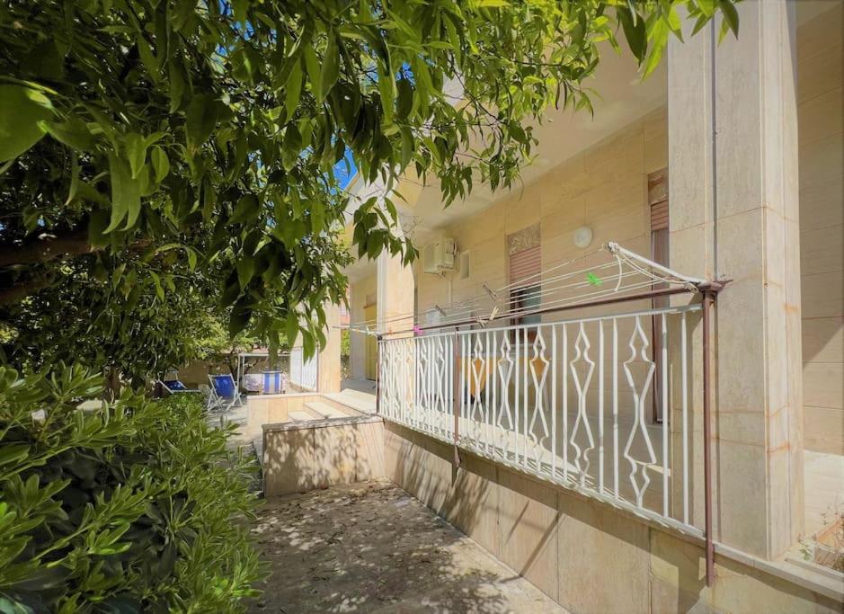 Villa sul golfo di Bonagia