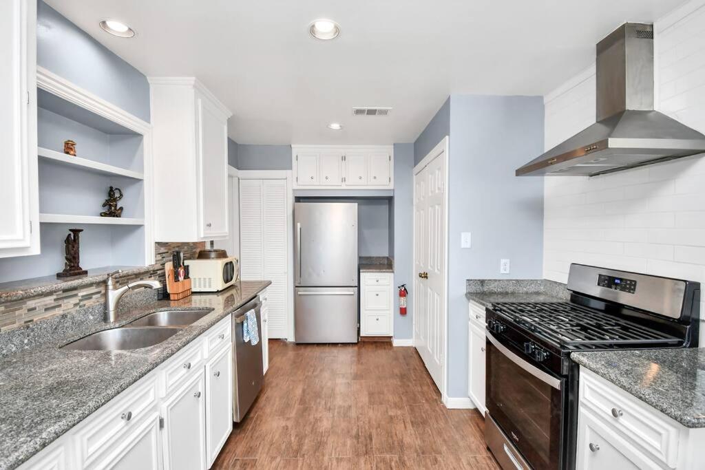 Family Friendly - Spacious - Near NRG Med Center view 5