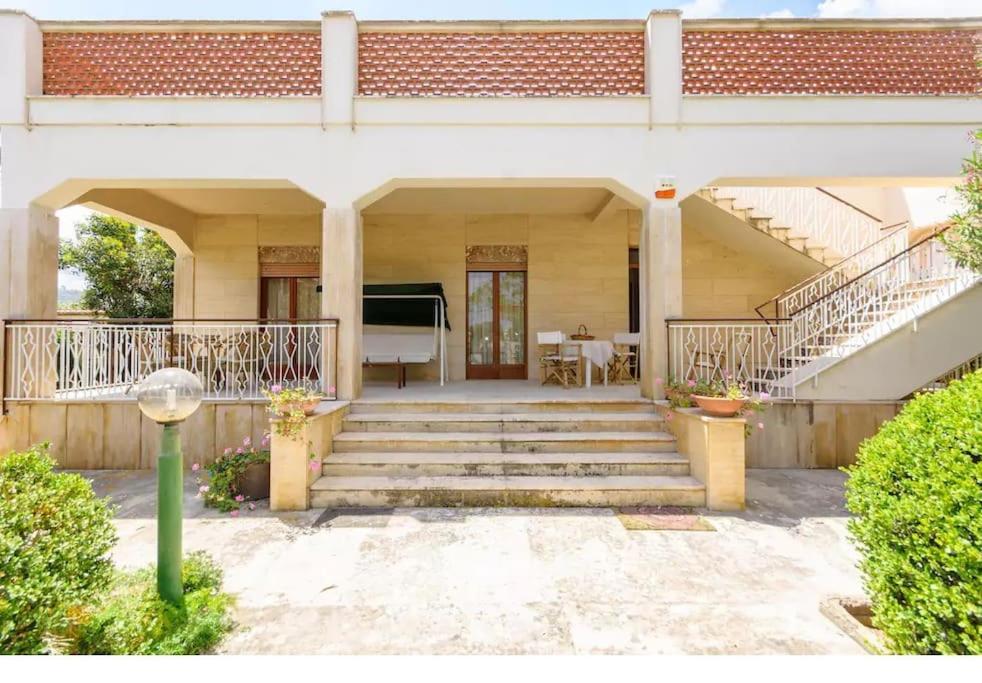 Villa sul golfo di Bonagia