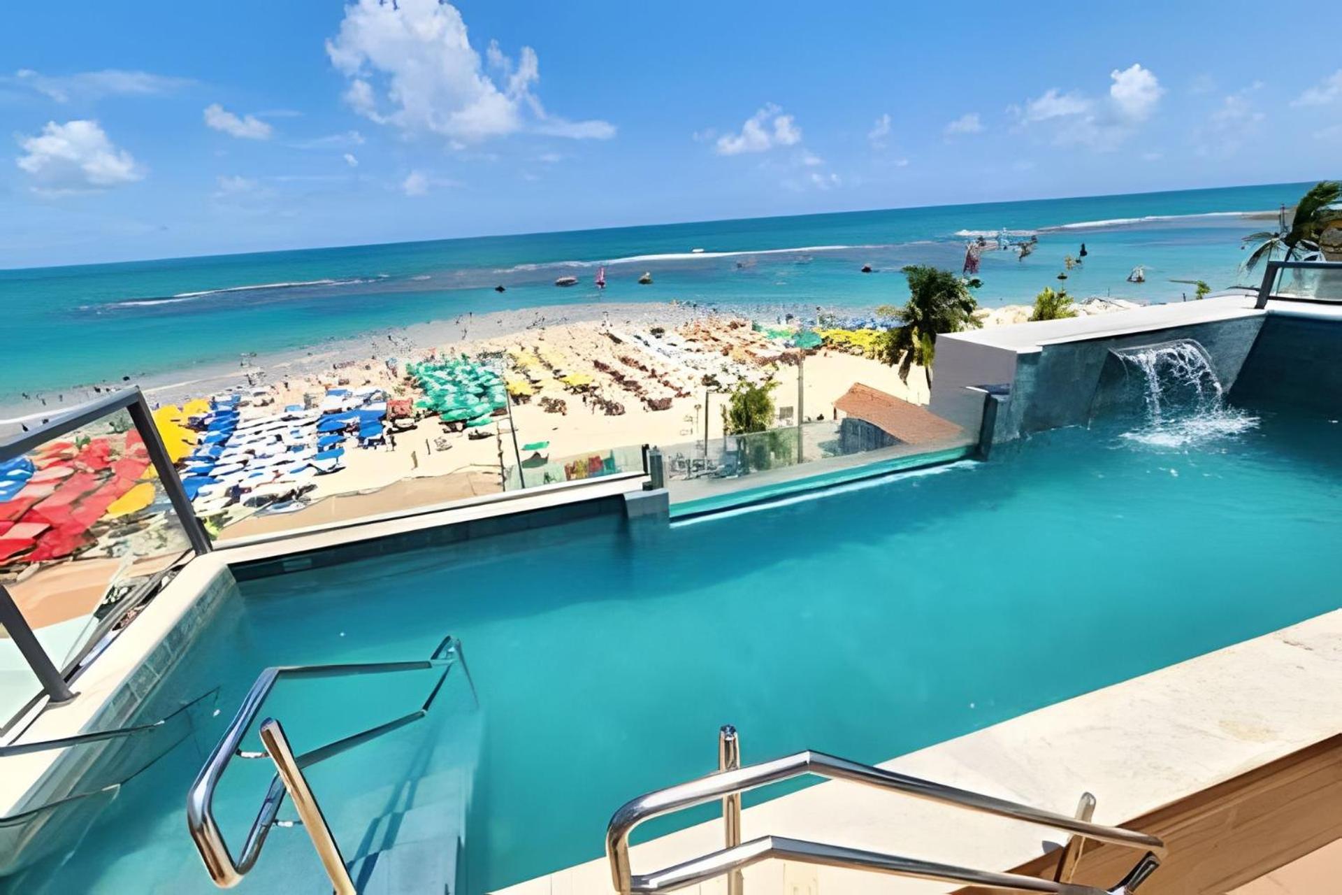 Porto de Galinhas ao lado do Mar e no Centro