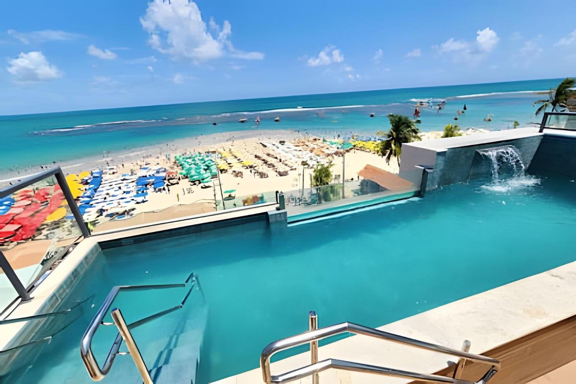 Porto de Galinhas ao lado do Mar e no Centro