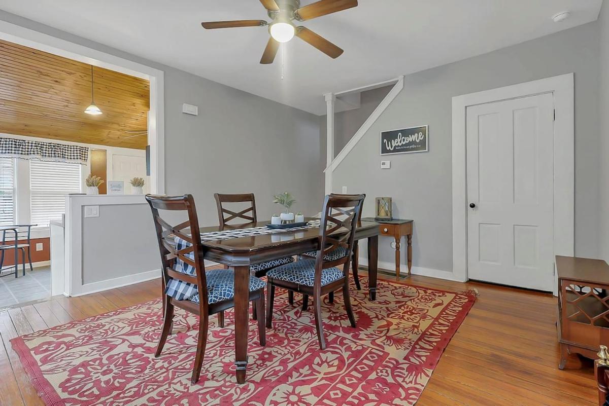 The Schumacher Cottage- 2 BR w Parking & Yard view 4