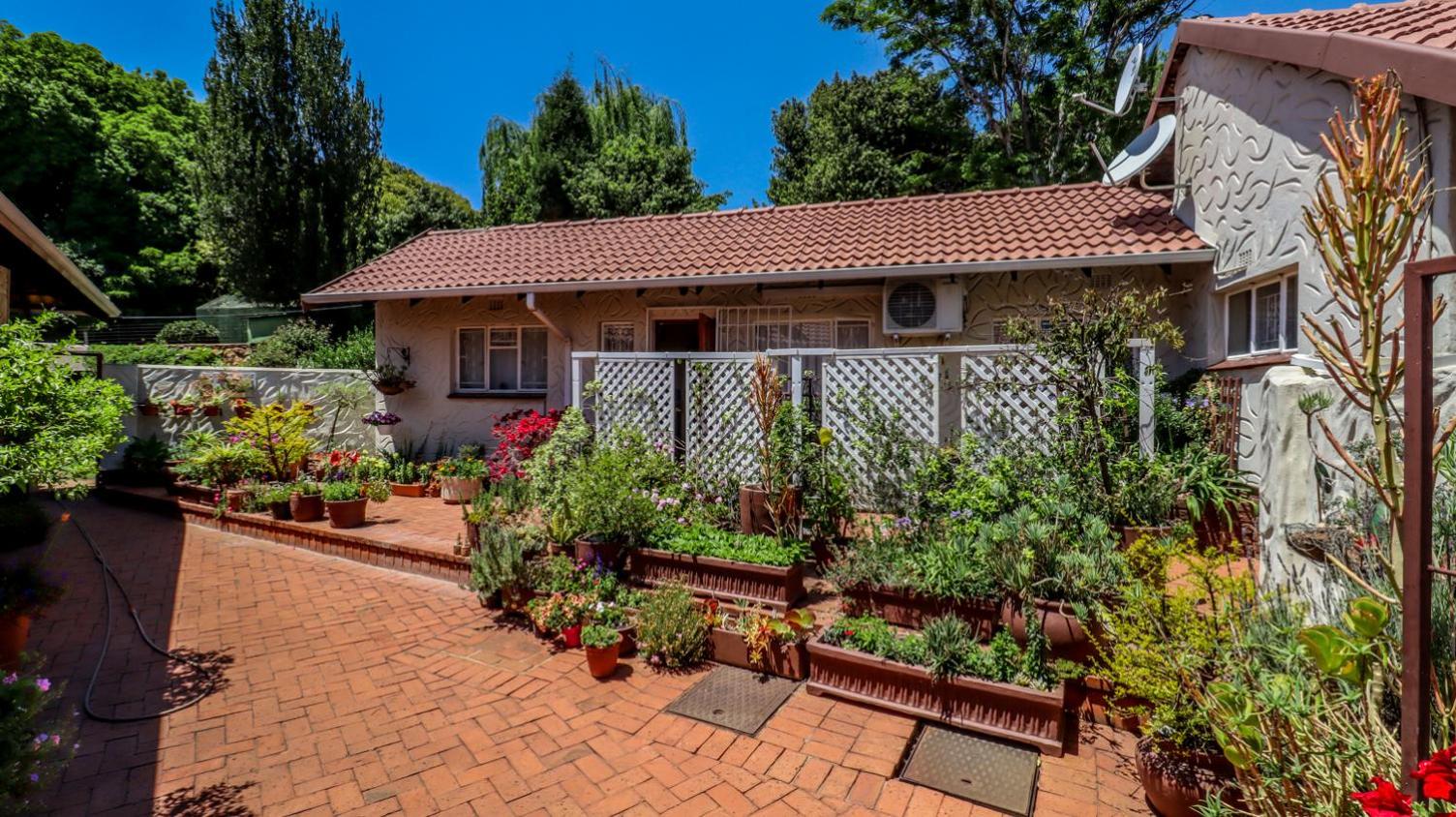 Hotel BEDFORDVIEW B&B ENTIRE ONE BEDROOM CLUSTERs