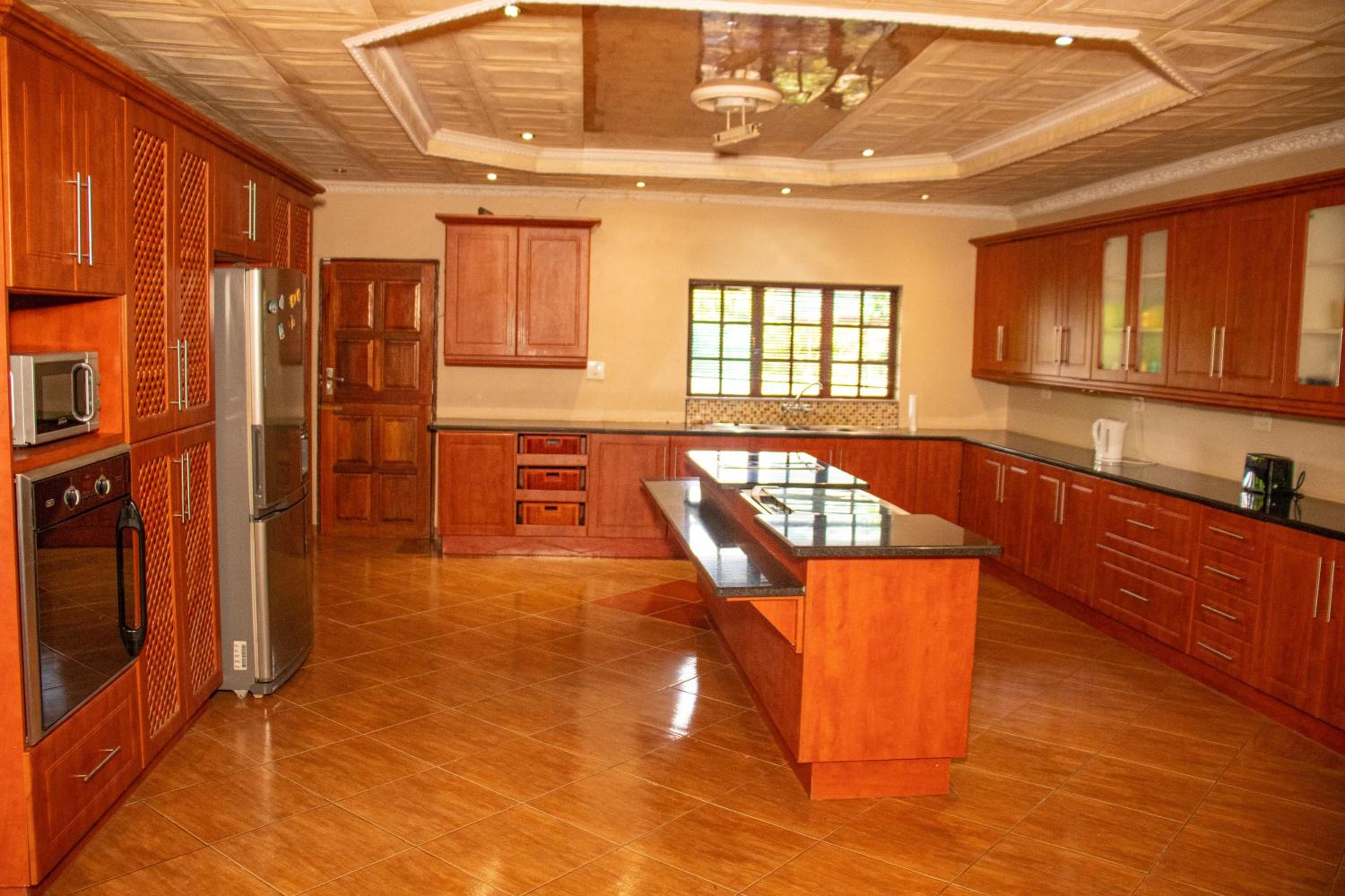 Lizpeter guest house
