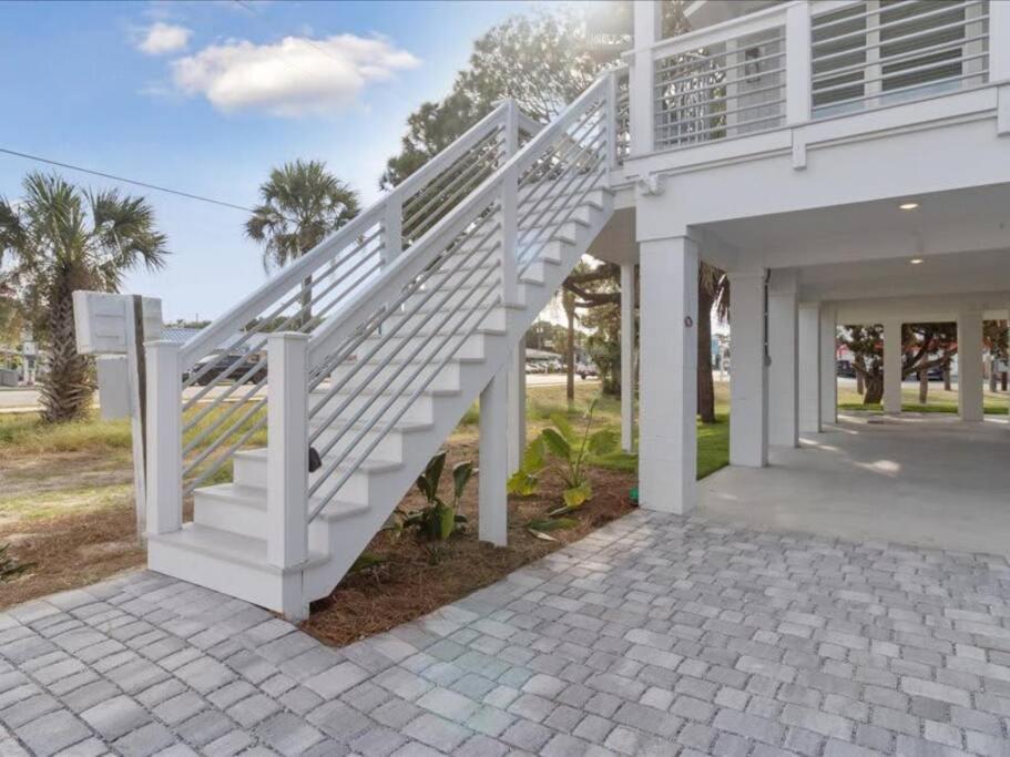 Bougie and The Beach- Stunning 3 Bed 2 Bath home view 3