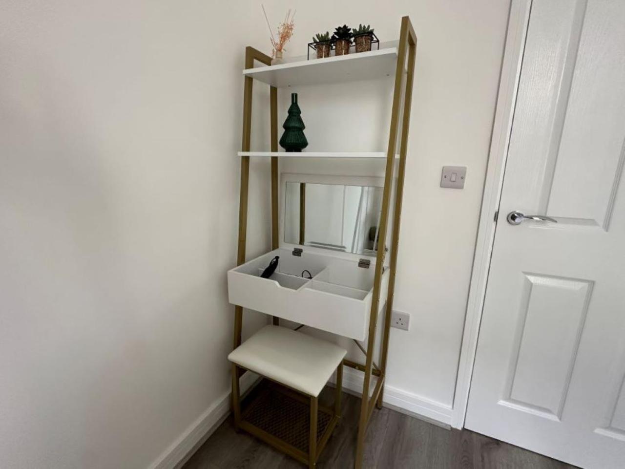 Carmen Sylva Llandudno Family ground floor Flat 1 view 3