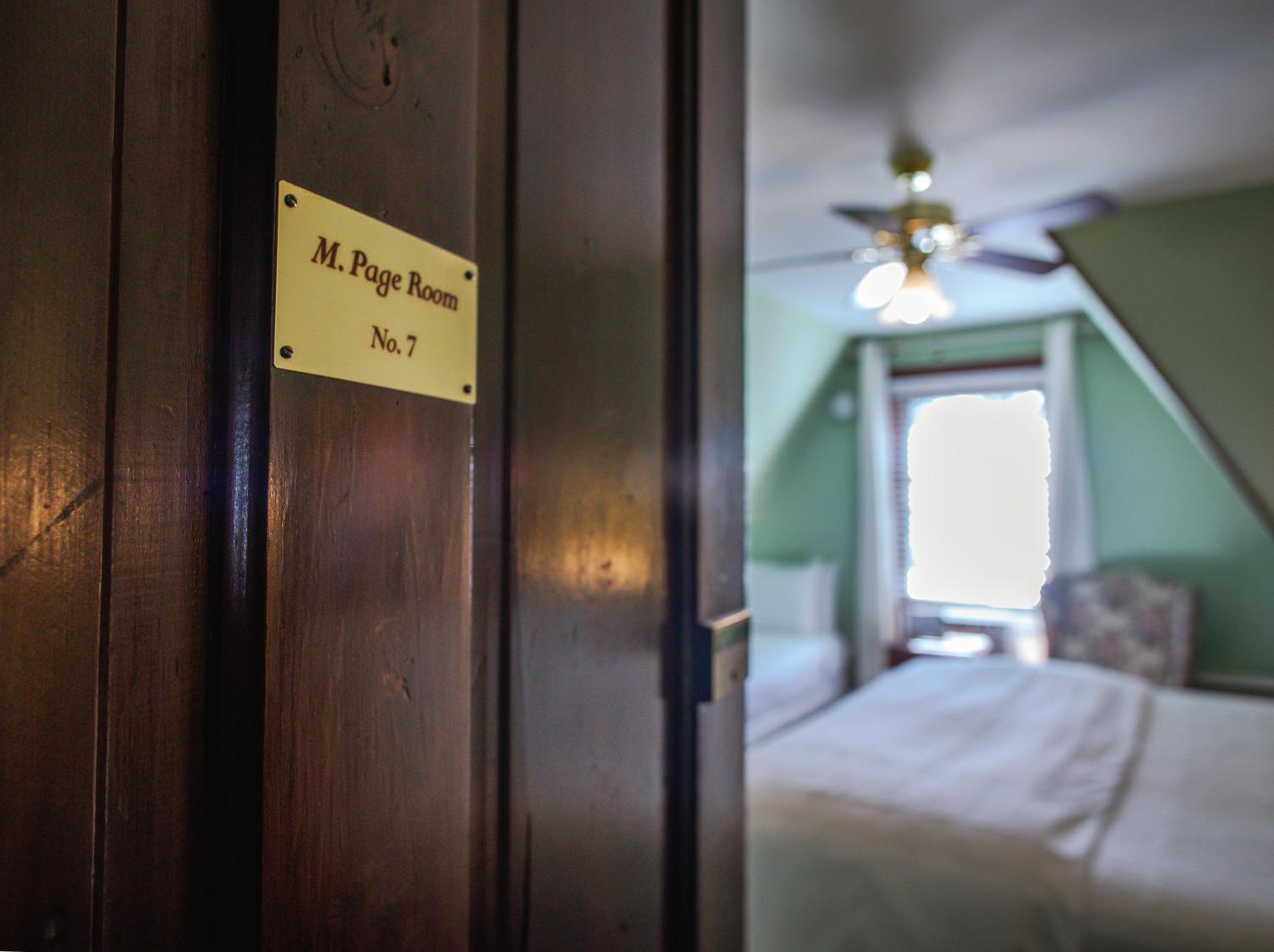 Cedar Crest Inn