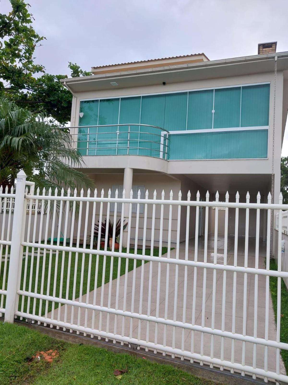 Casa pinheira 4 dormitórios