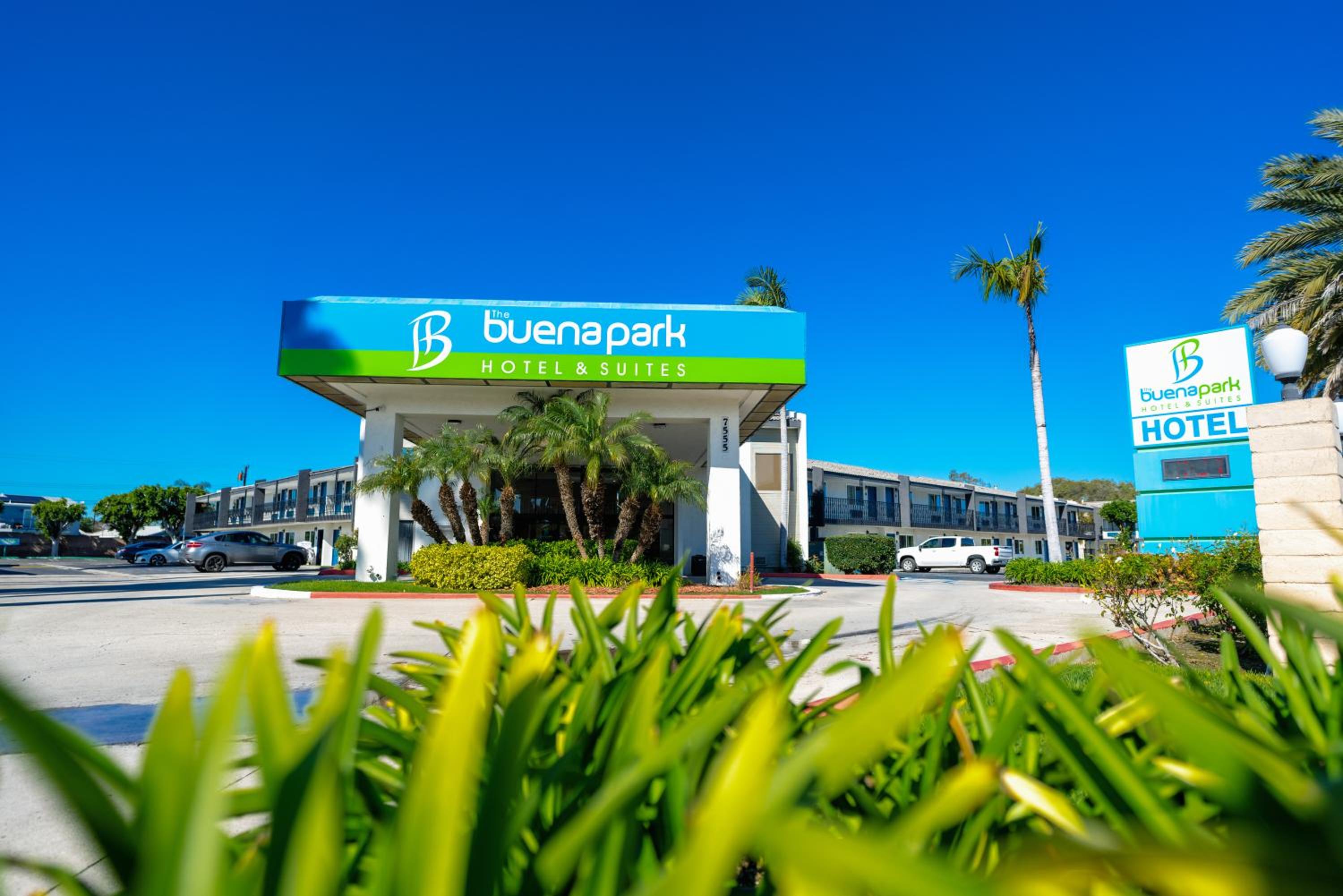 Hotel The Buena Park Hotel & Suites