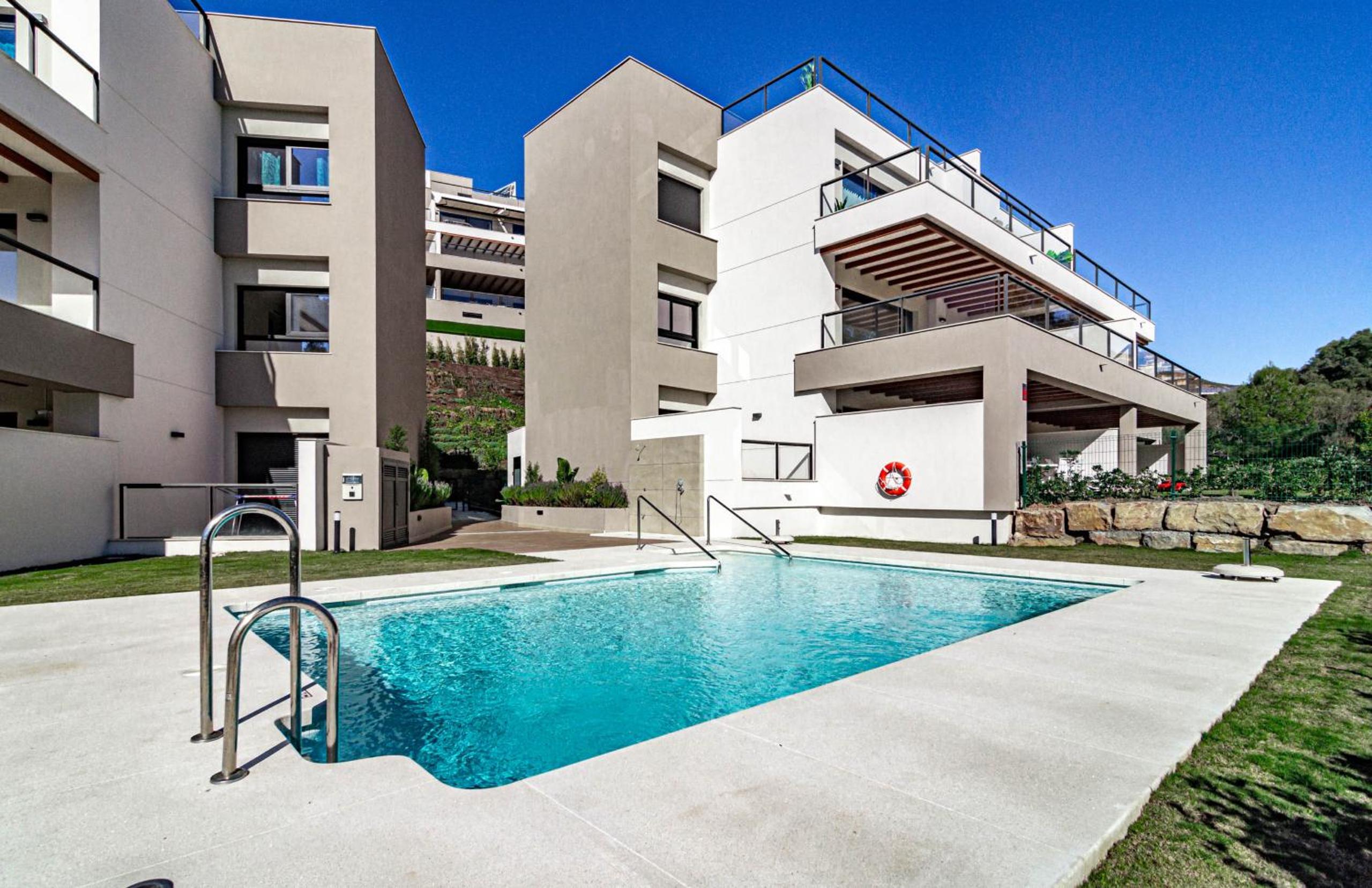 ML2B1- Stunning holiday home in Marbella view 3