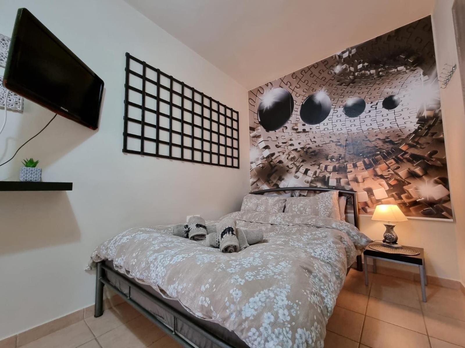 Betty’s apartment photo 2