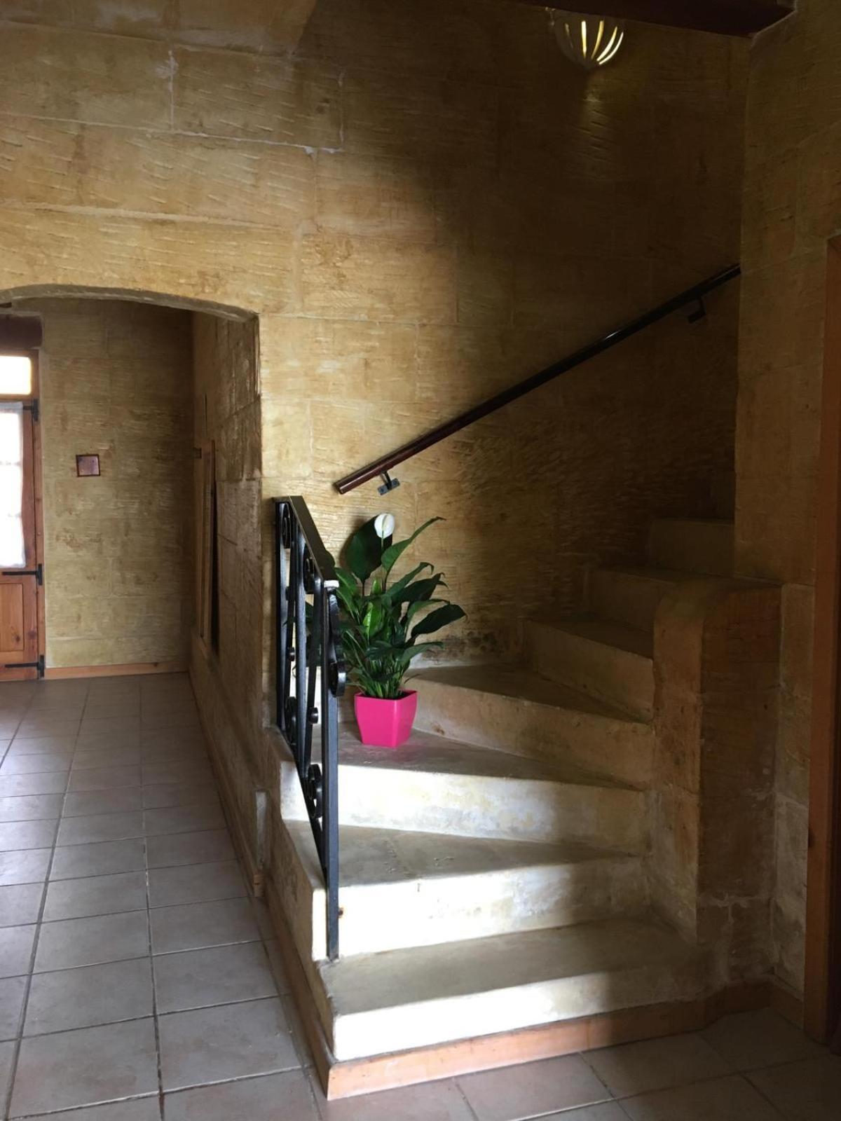 Islandlife Farmhouse with view Ta'Pitra view 5