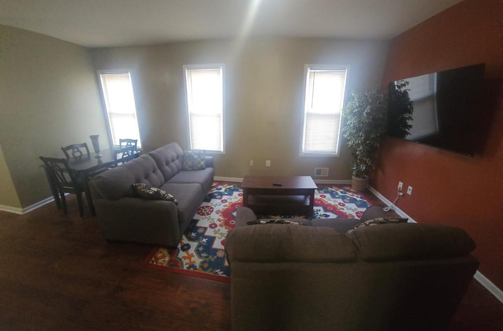 Rooms Available In Newark City