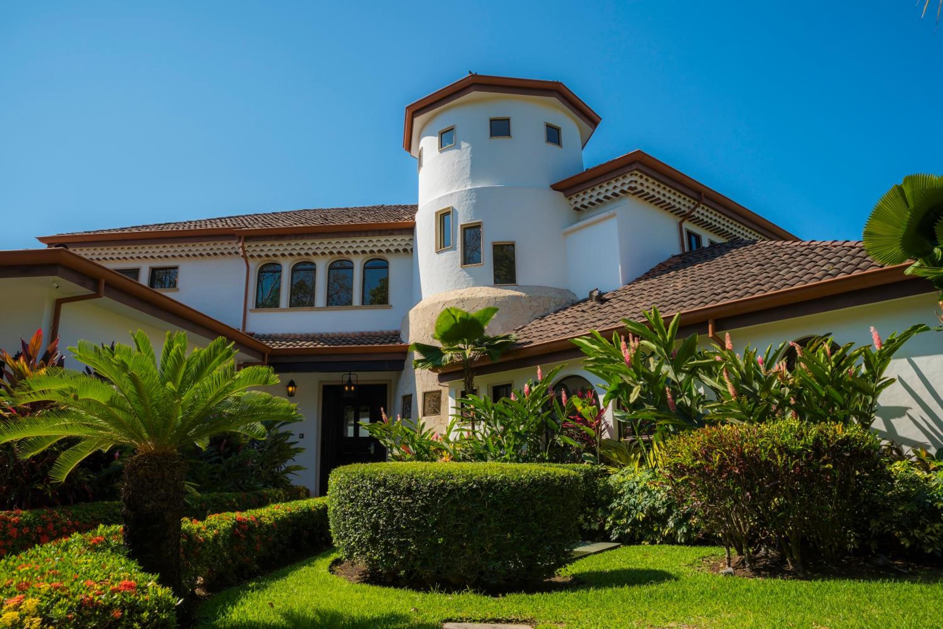 Puesta del Sol 5 bdrs ocean view in Los Suenos
