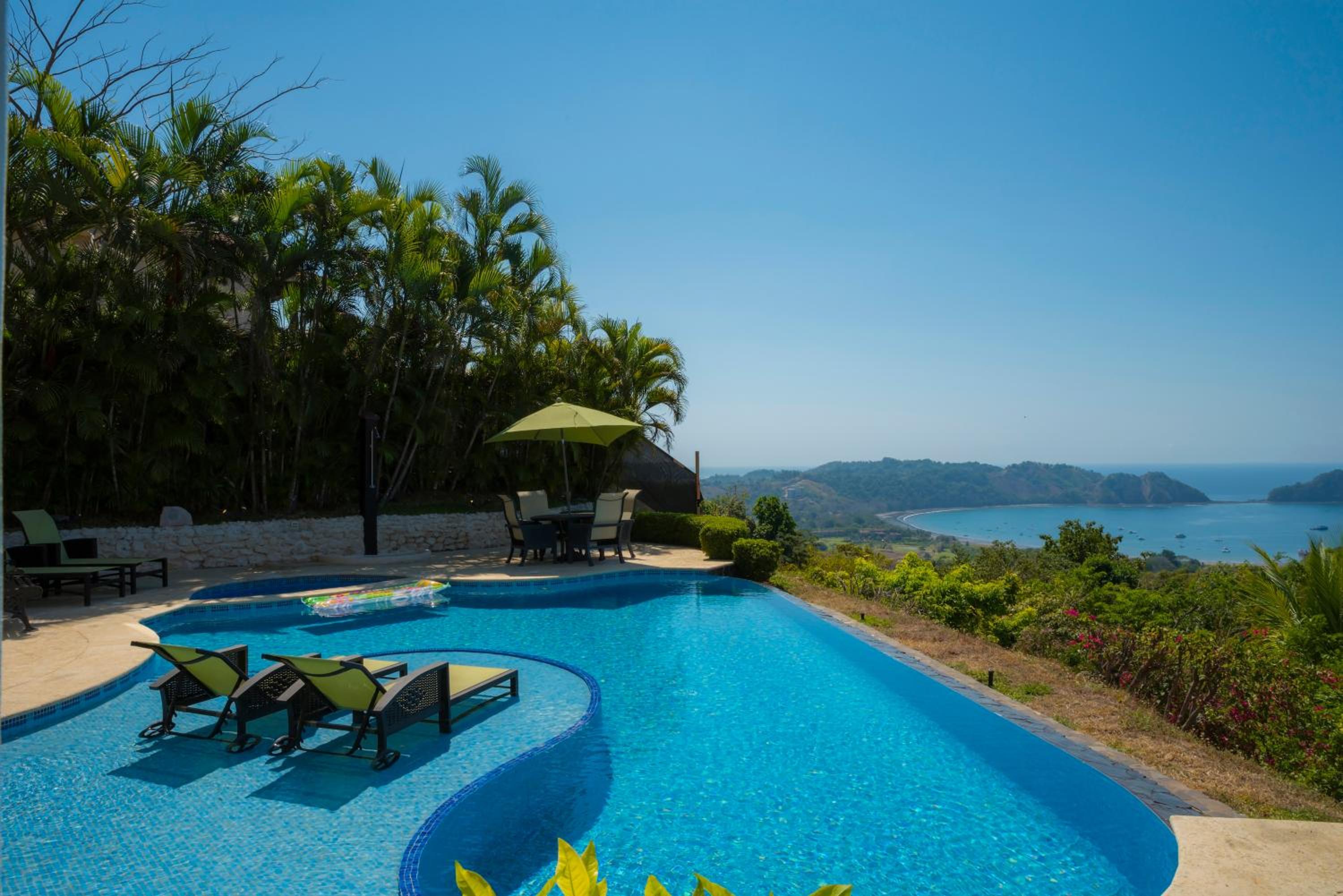 Puesta del Sol 5 bdrs ocean view in Los Suenos