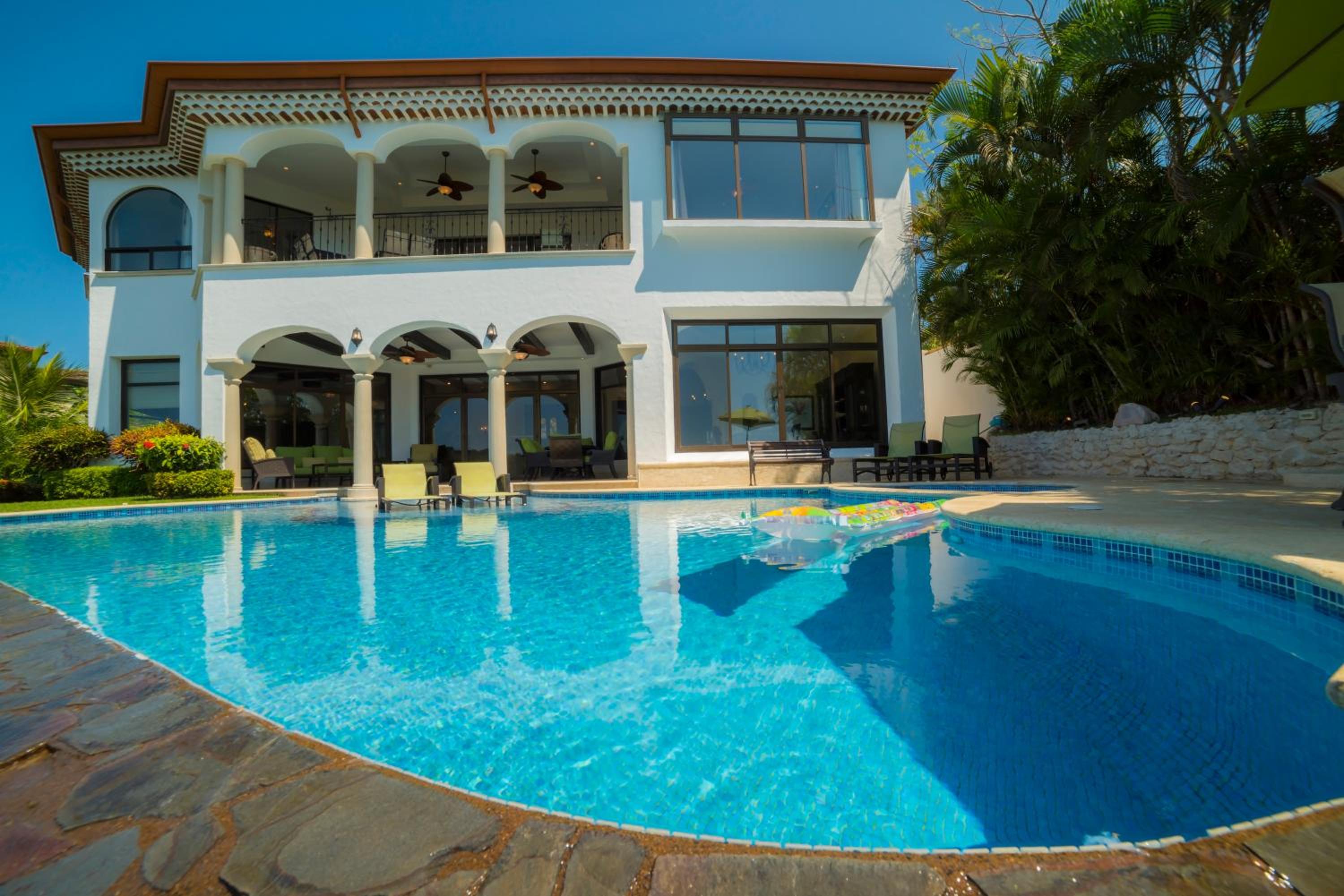 Puesta del Sol 5 bdrs ocean view in Los Suenos